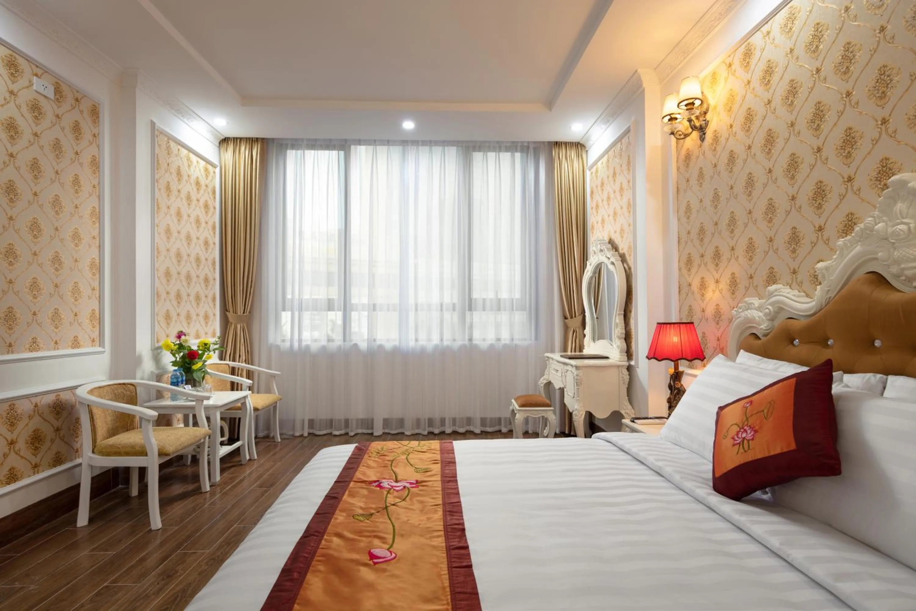 Photo of the whole room, Bed in Busan Hotel