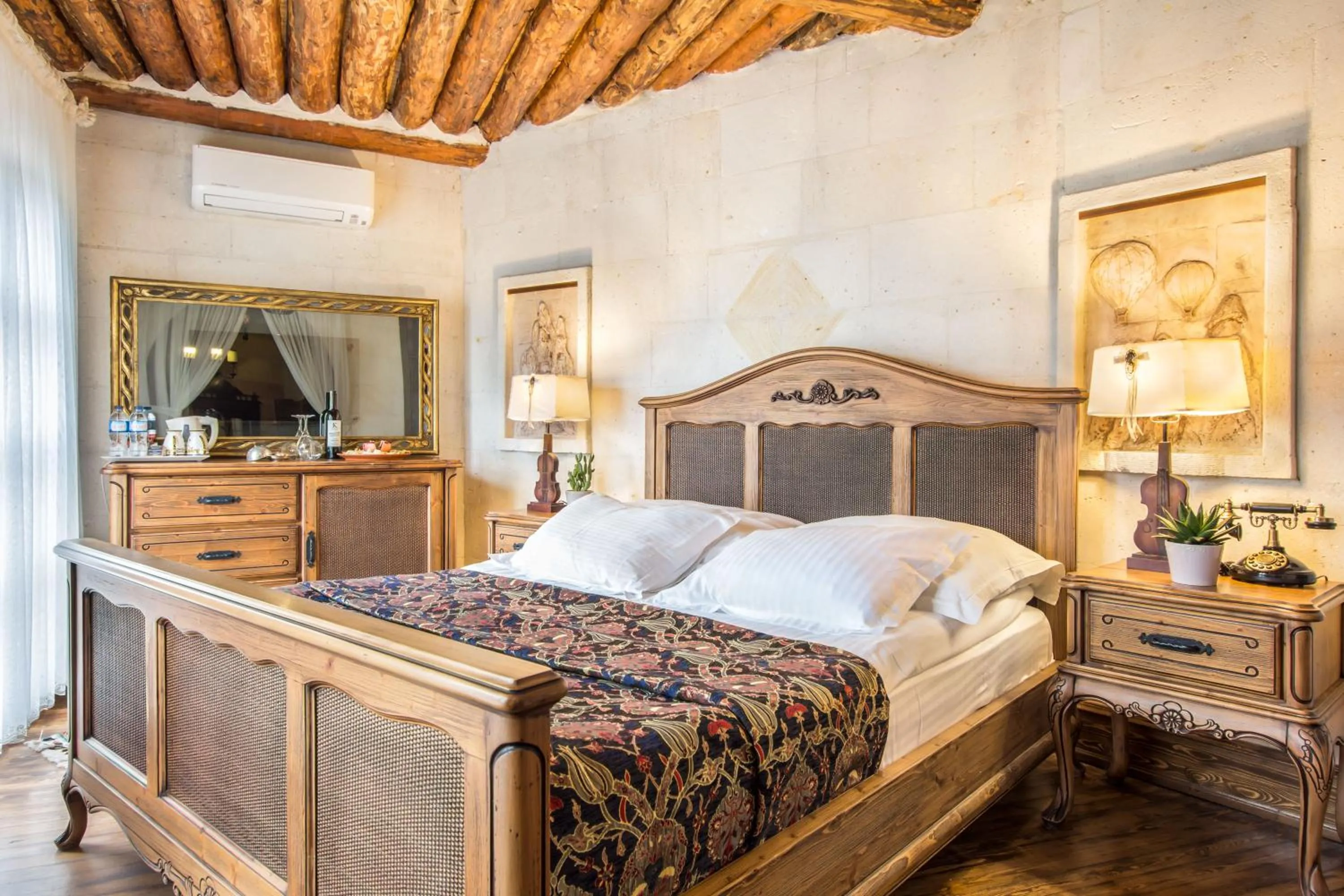 Massage, Bed in Cappadocia Minia Cave Hotel