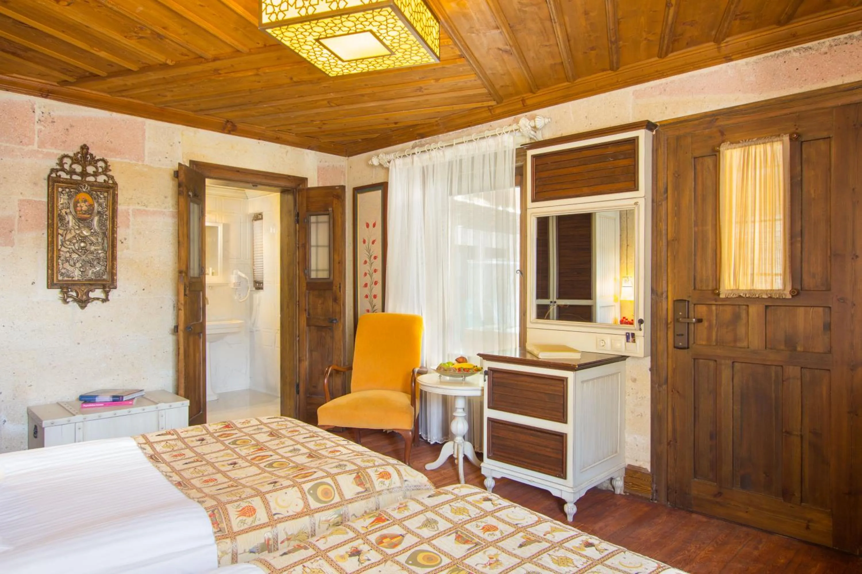 Massage, Bed in Cappadocia Minia Cave Hotel