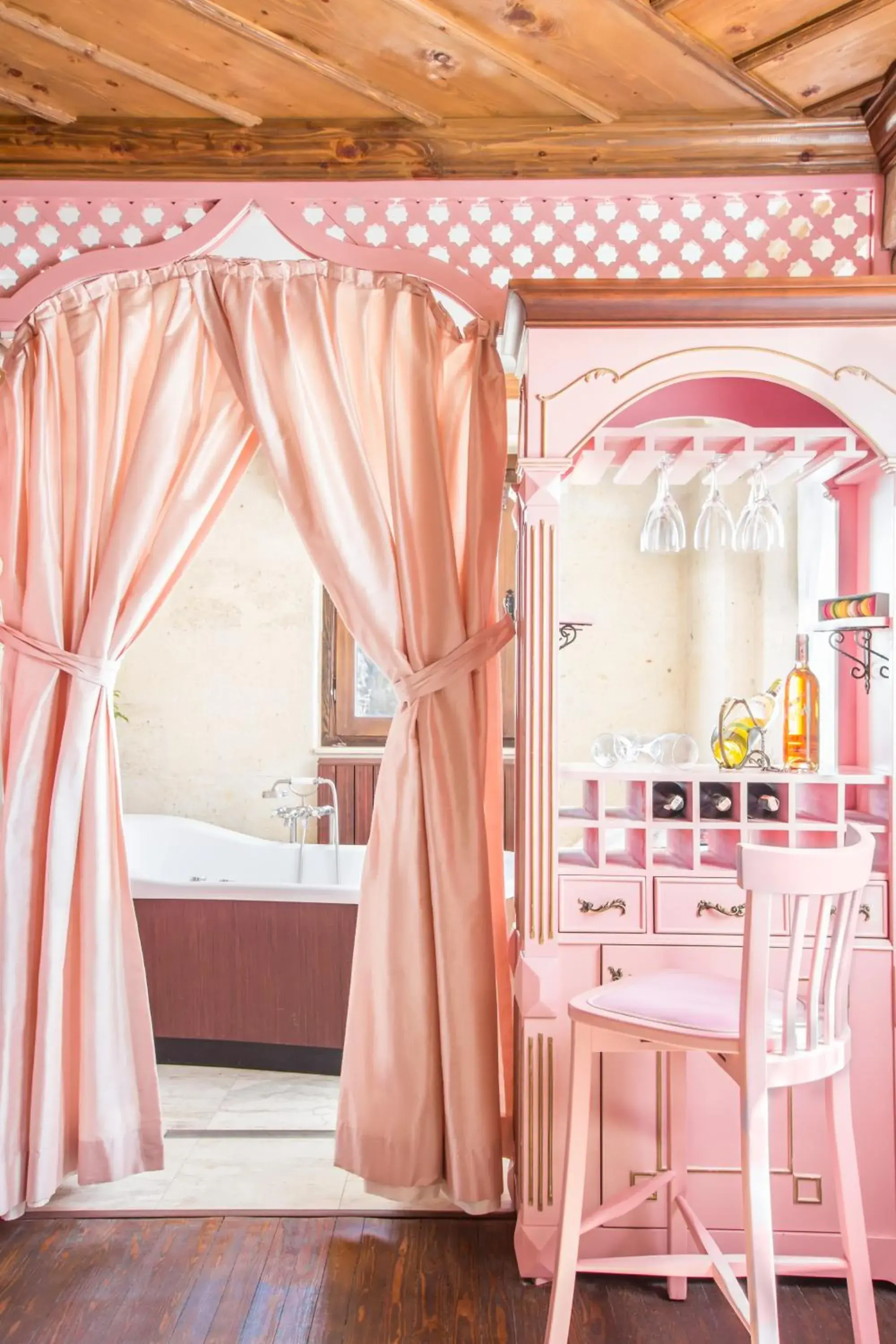 Massage, Bed in Cappadocia Minia Cave Hotel Massage, Bed in Cappadocia Minia Cave Hotel