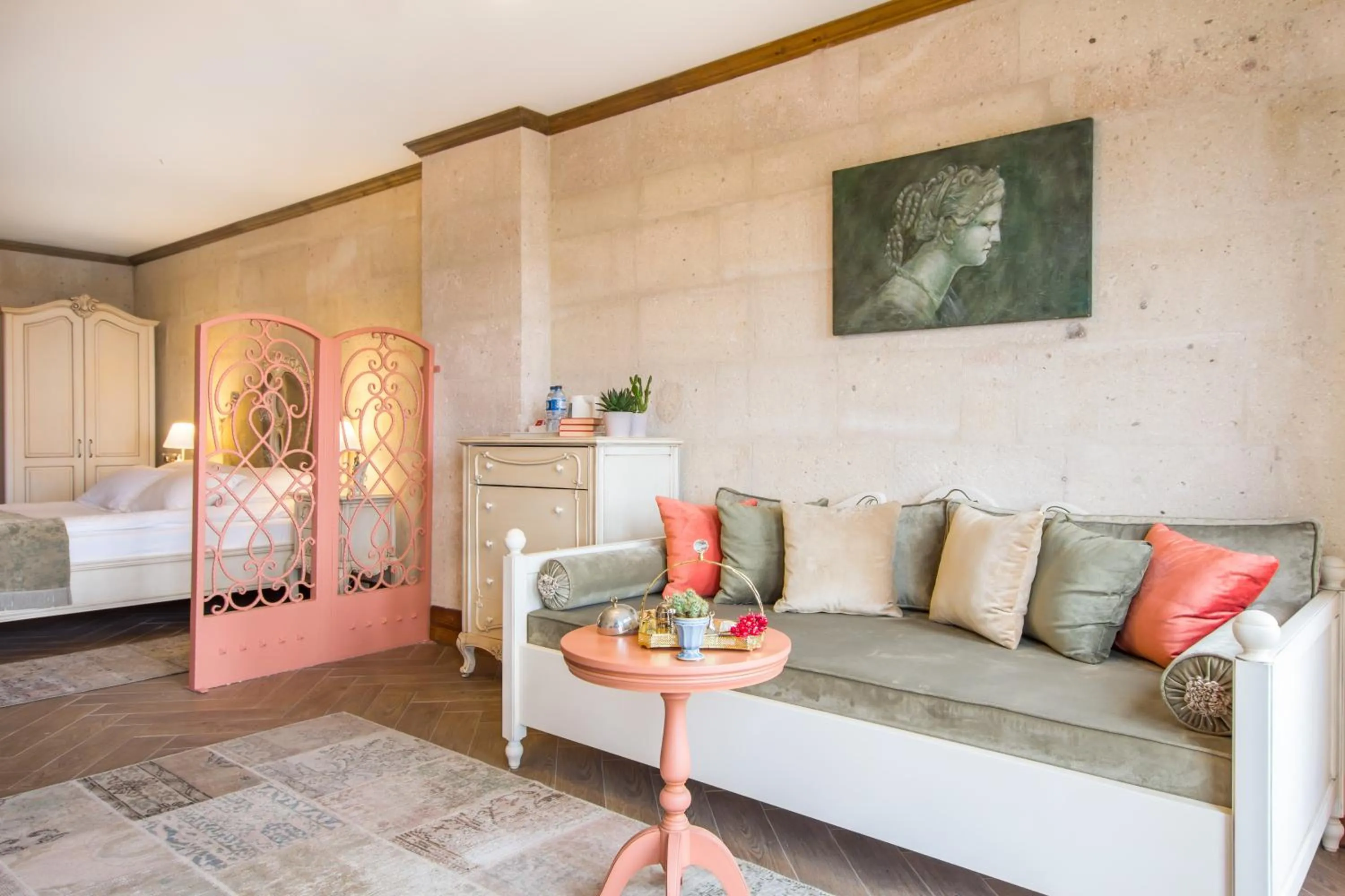 Massage, Bed in Cappadocia Minia Cave Hotel