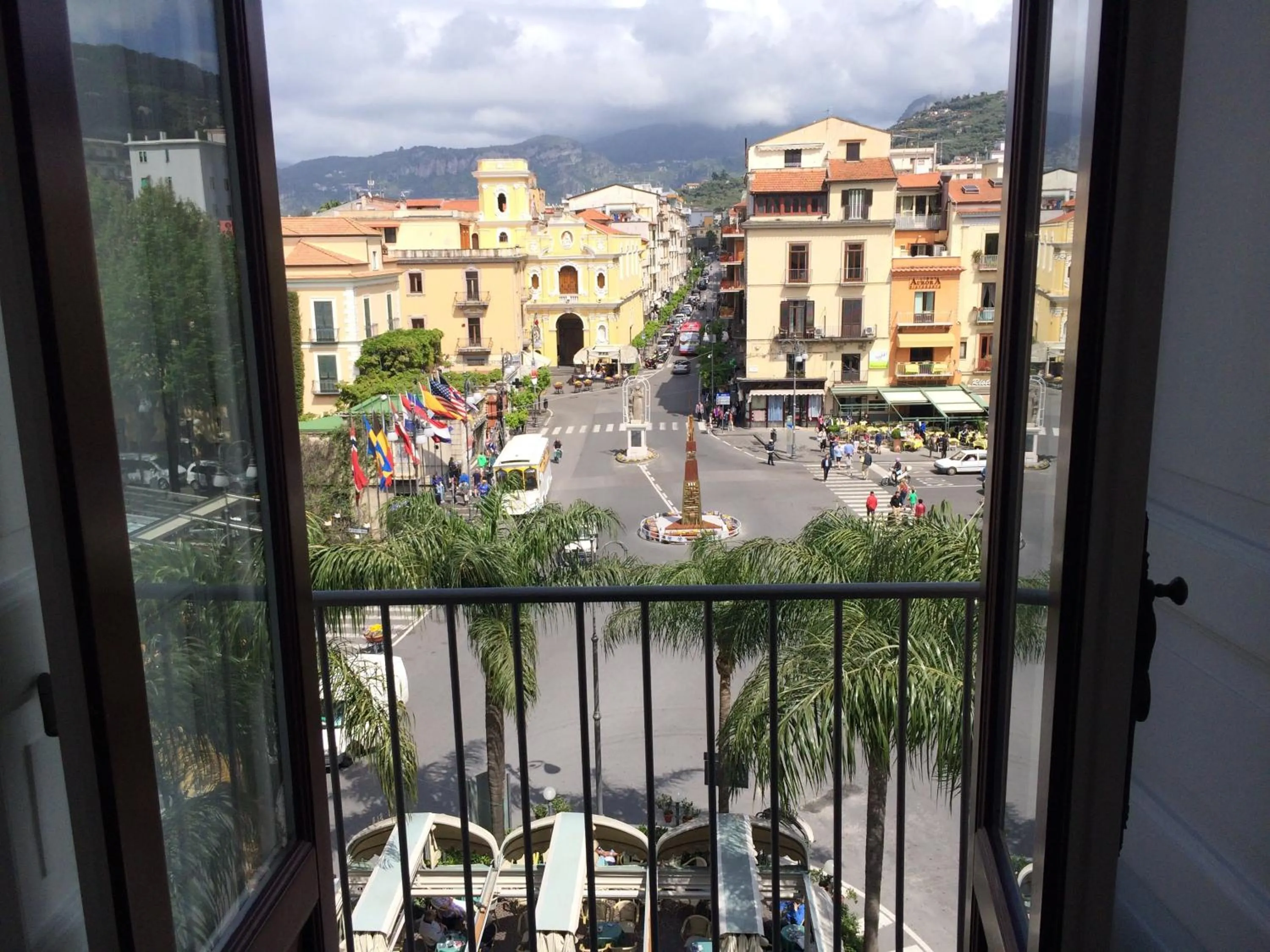 City view in La Casa dell'Orologio - MAIN SQUARE