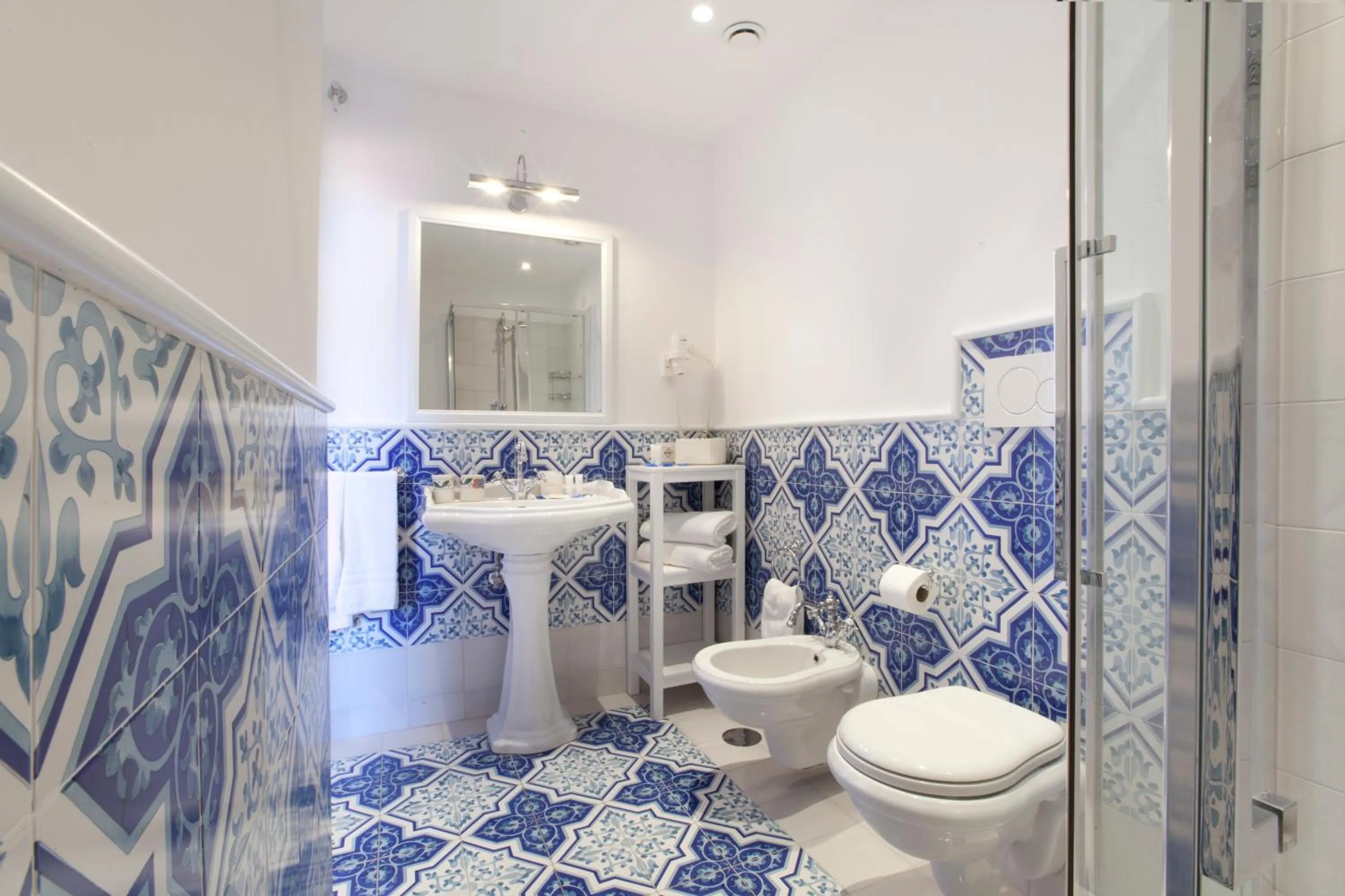 Bathroom in La Casa dell'Orologio - MAIN SQUARE