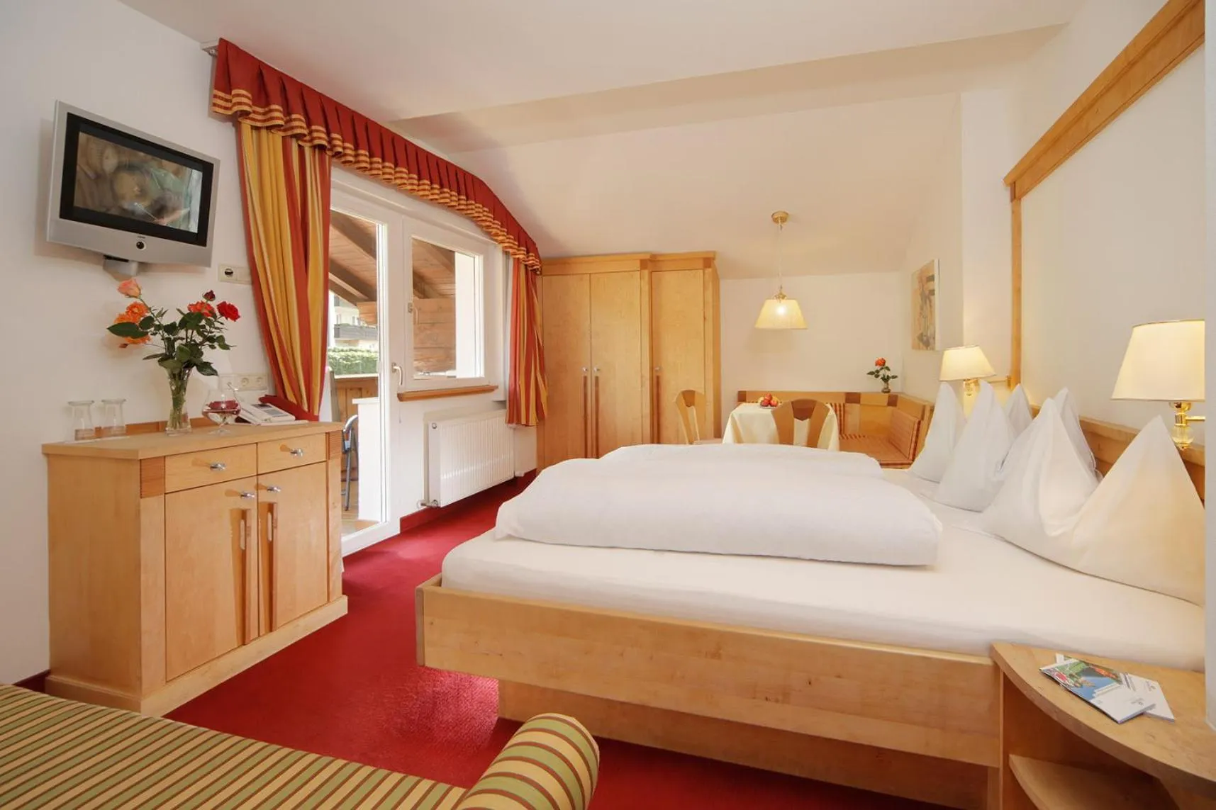 Photo of the whole room, Bed in Family Hotel Gutenberg