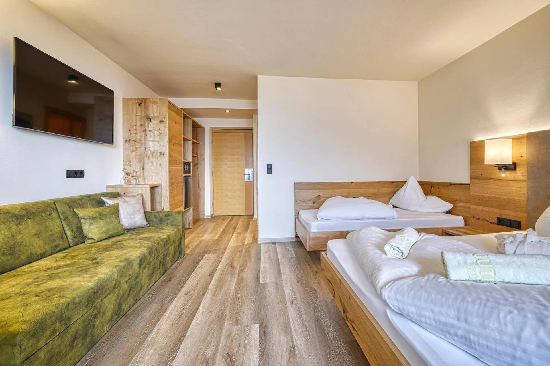 Photo of the whole room, Bed in Family Hotel Gutenberg