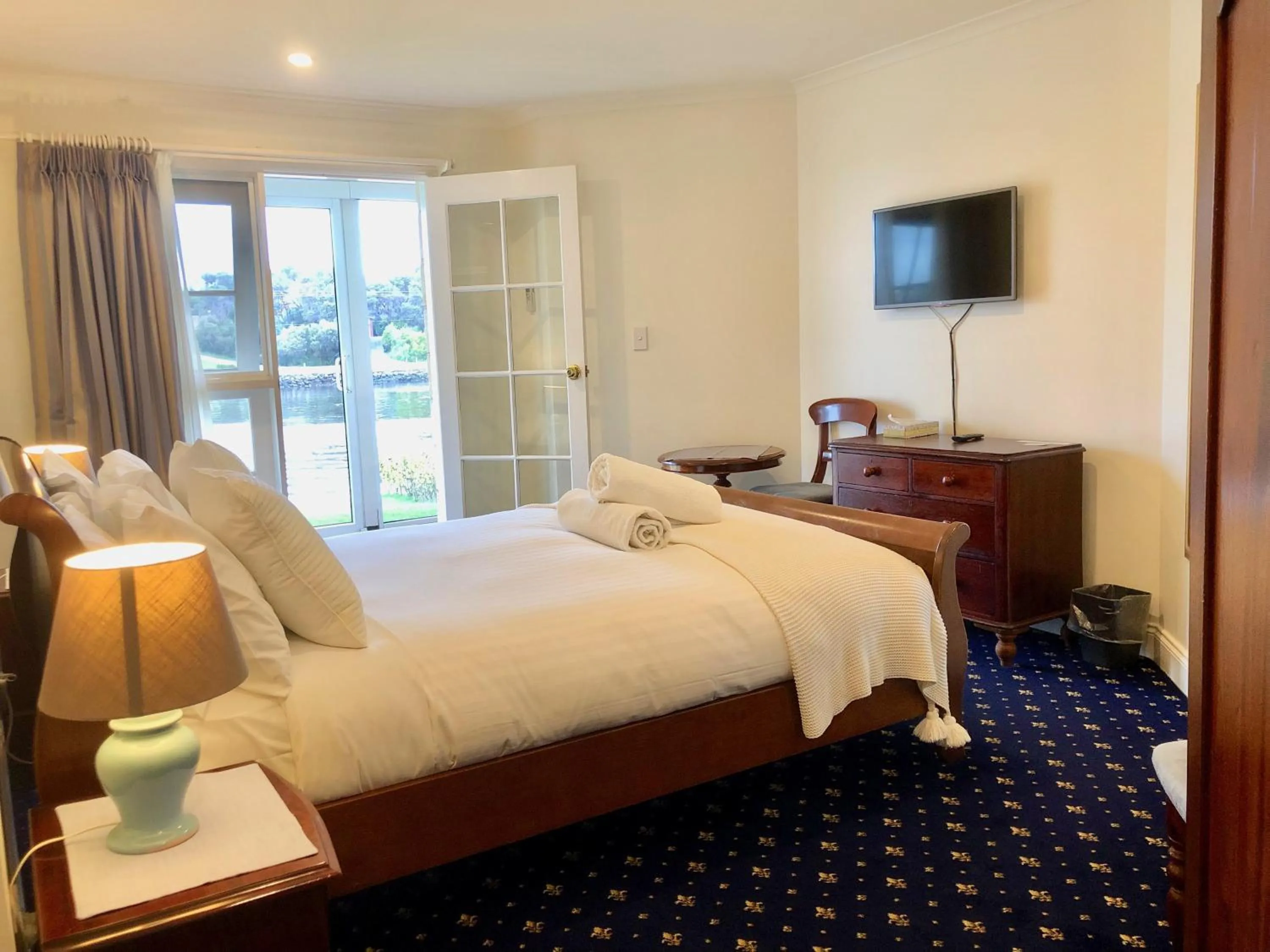 Bed in Douglas Riverside