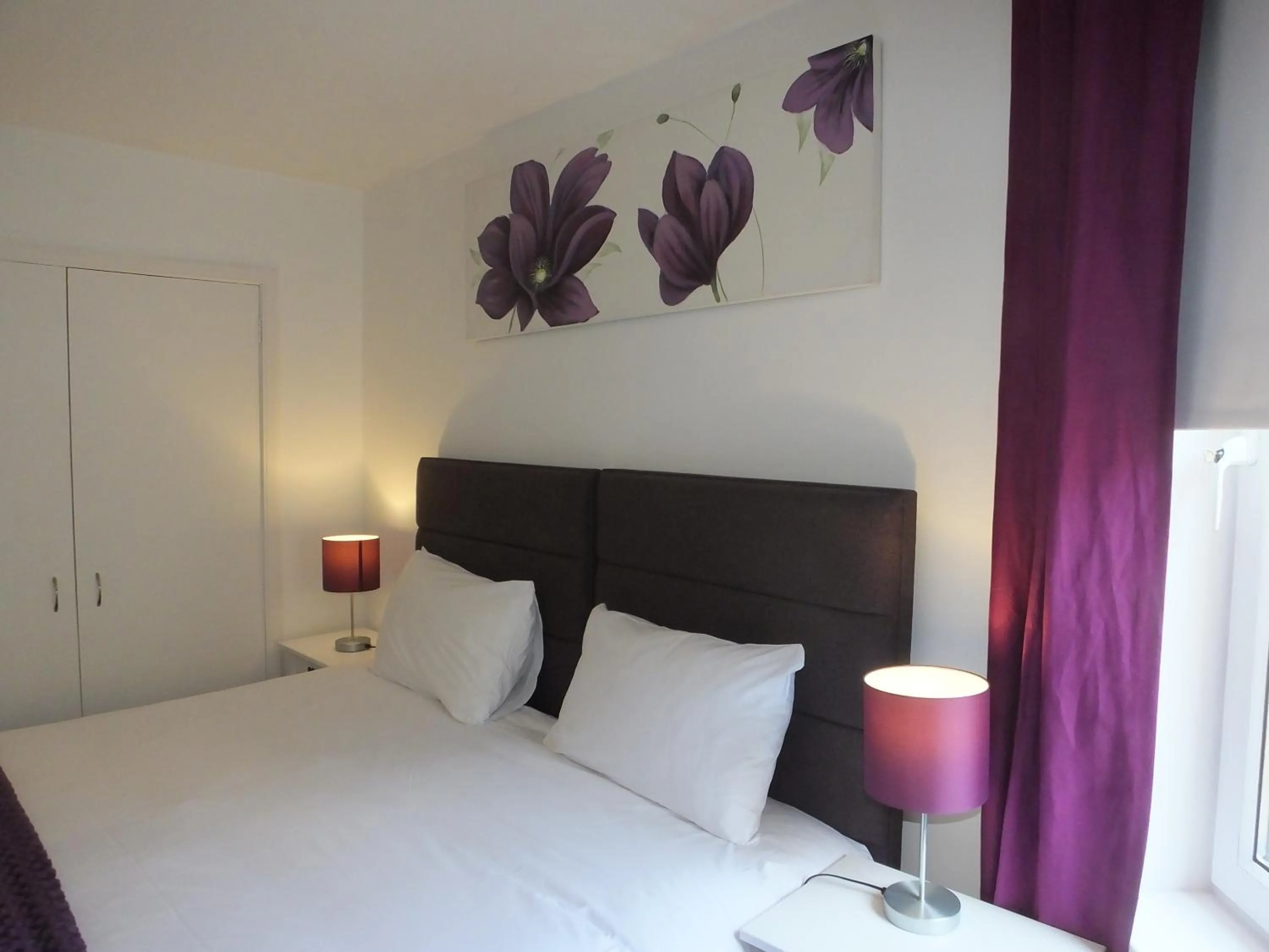 Bedroom, Bed in Lochrin Apartments by Edinburgh City Apartments