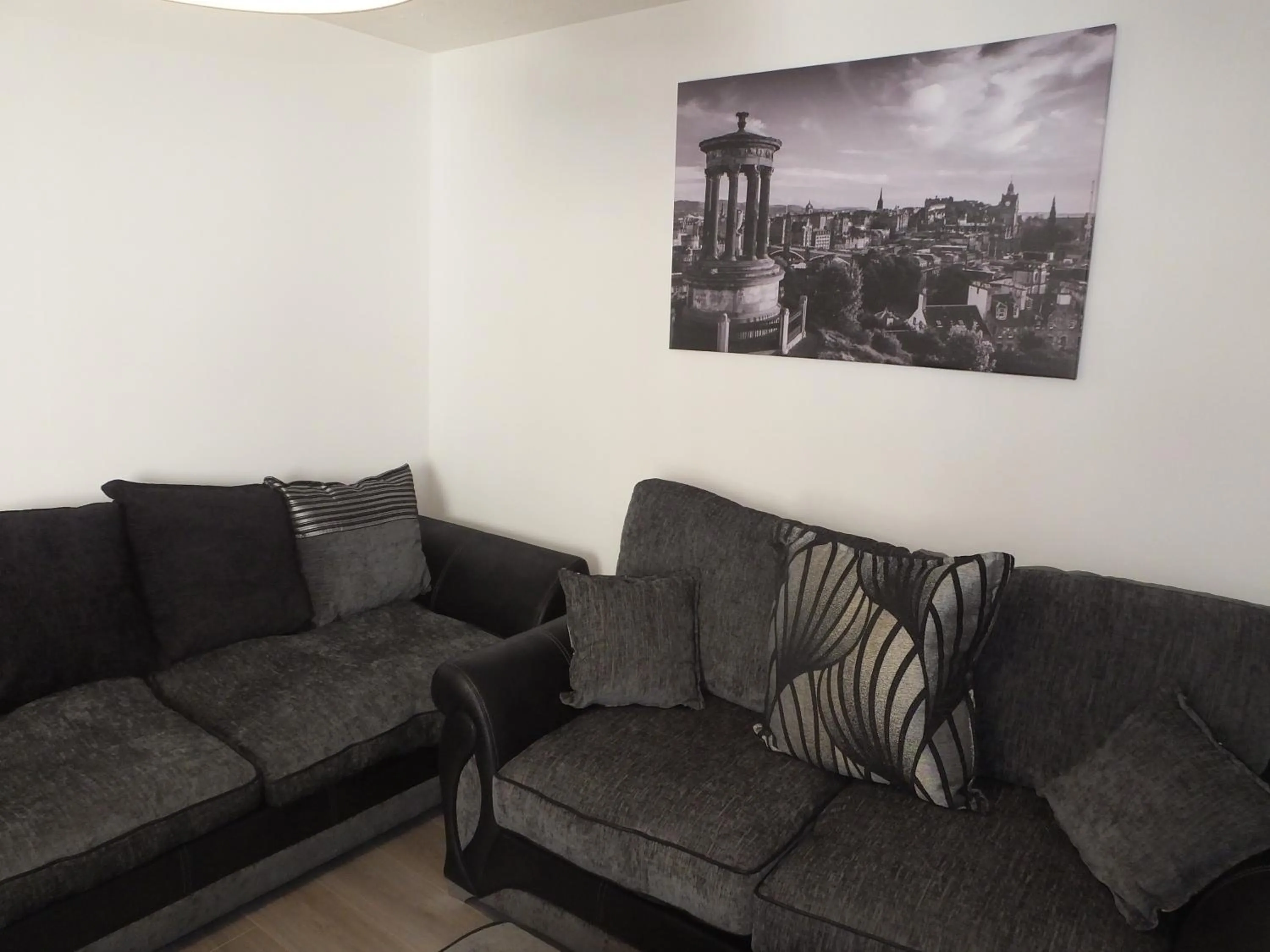 Living room in Lochrin Apartments by Edinburgh City Apartments