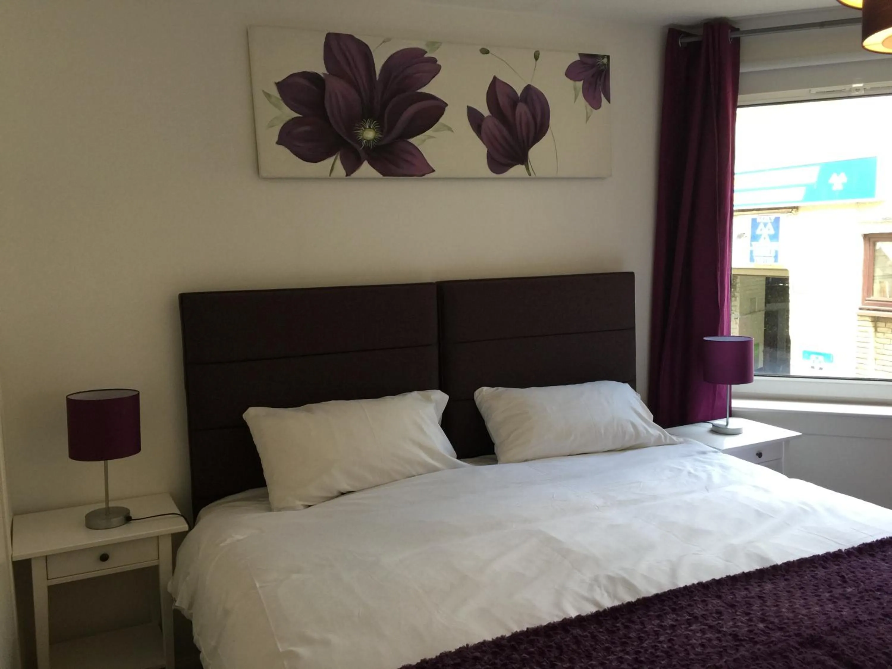 Bed in Lochrin Apartments by Edinburgh City Apartments