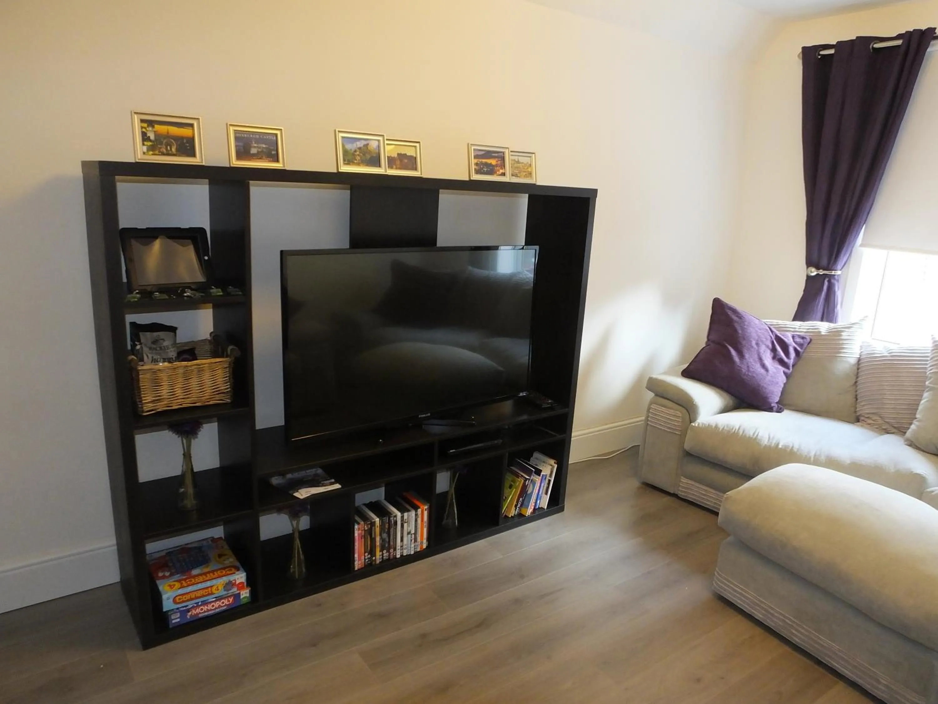 TV and multimedia in Lochrin Apartments by Edinburgh City Apartments