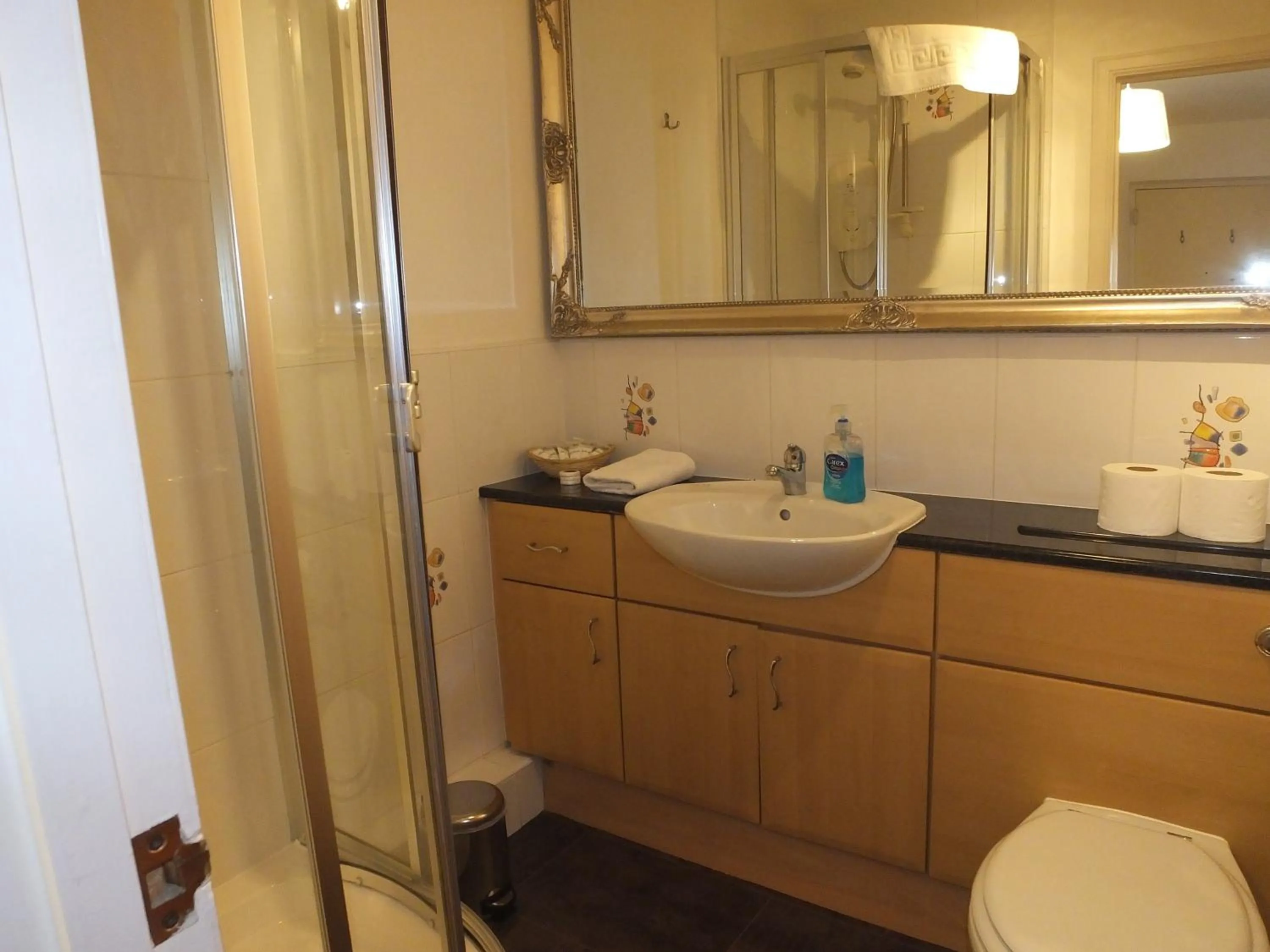 Bathroom in Lochrin Apartments by Edinburgh City Apartments