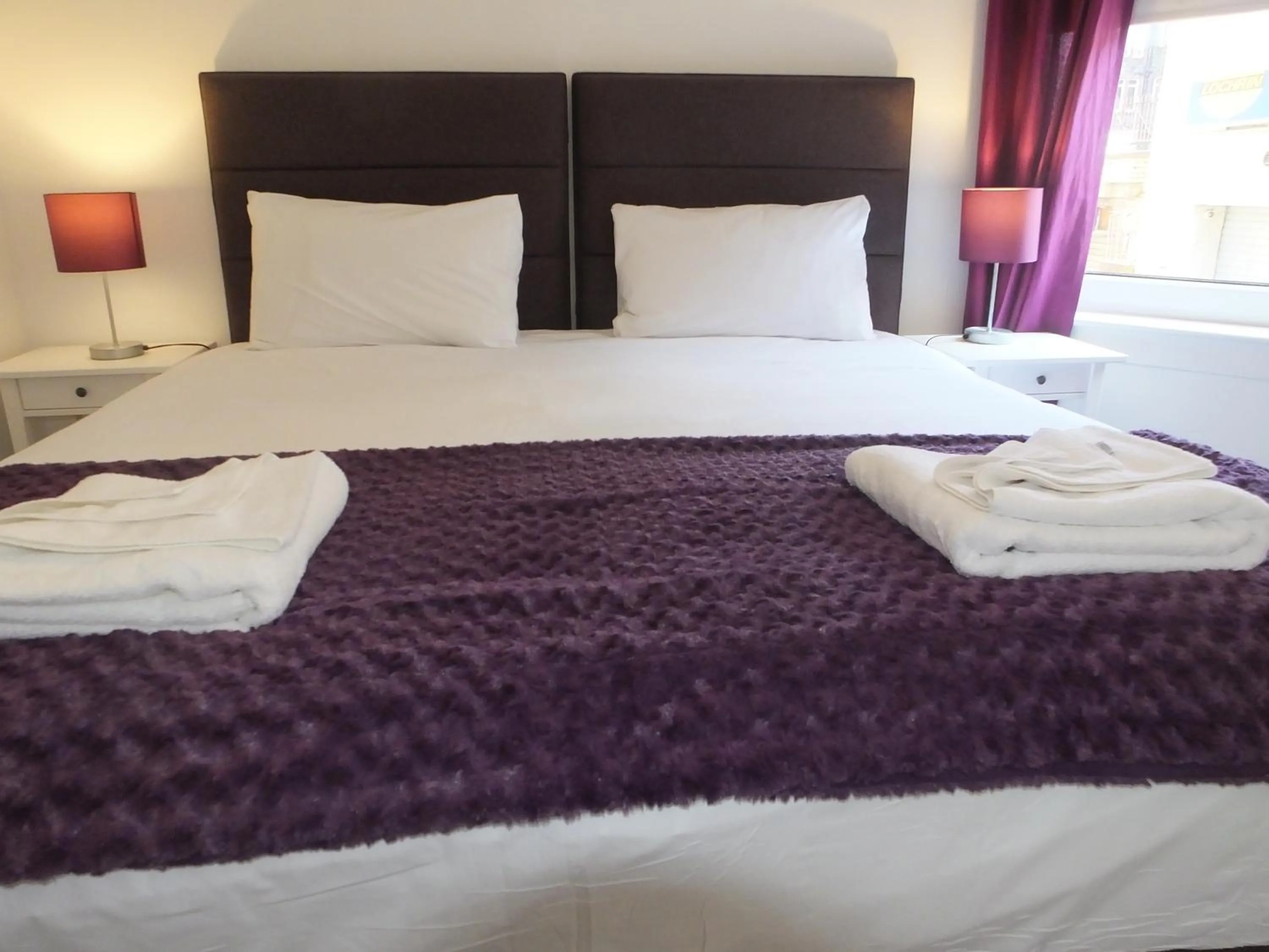 Bedroom, Bed in Lochrin Apartments by Edinburgh City Apartments
