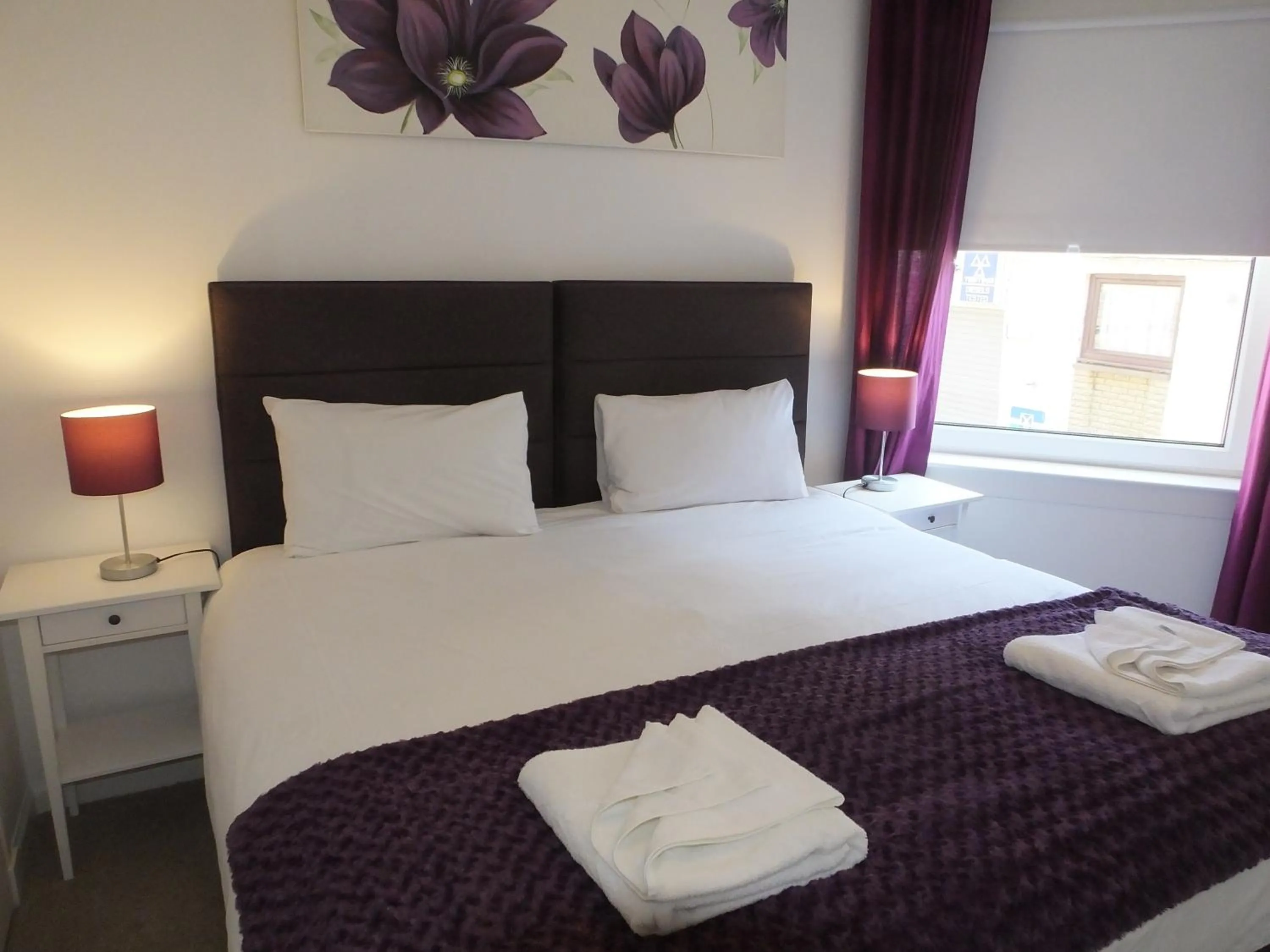 Bedroom, Bed in Lochrin Apartments by Edinburgh City Apartments