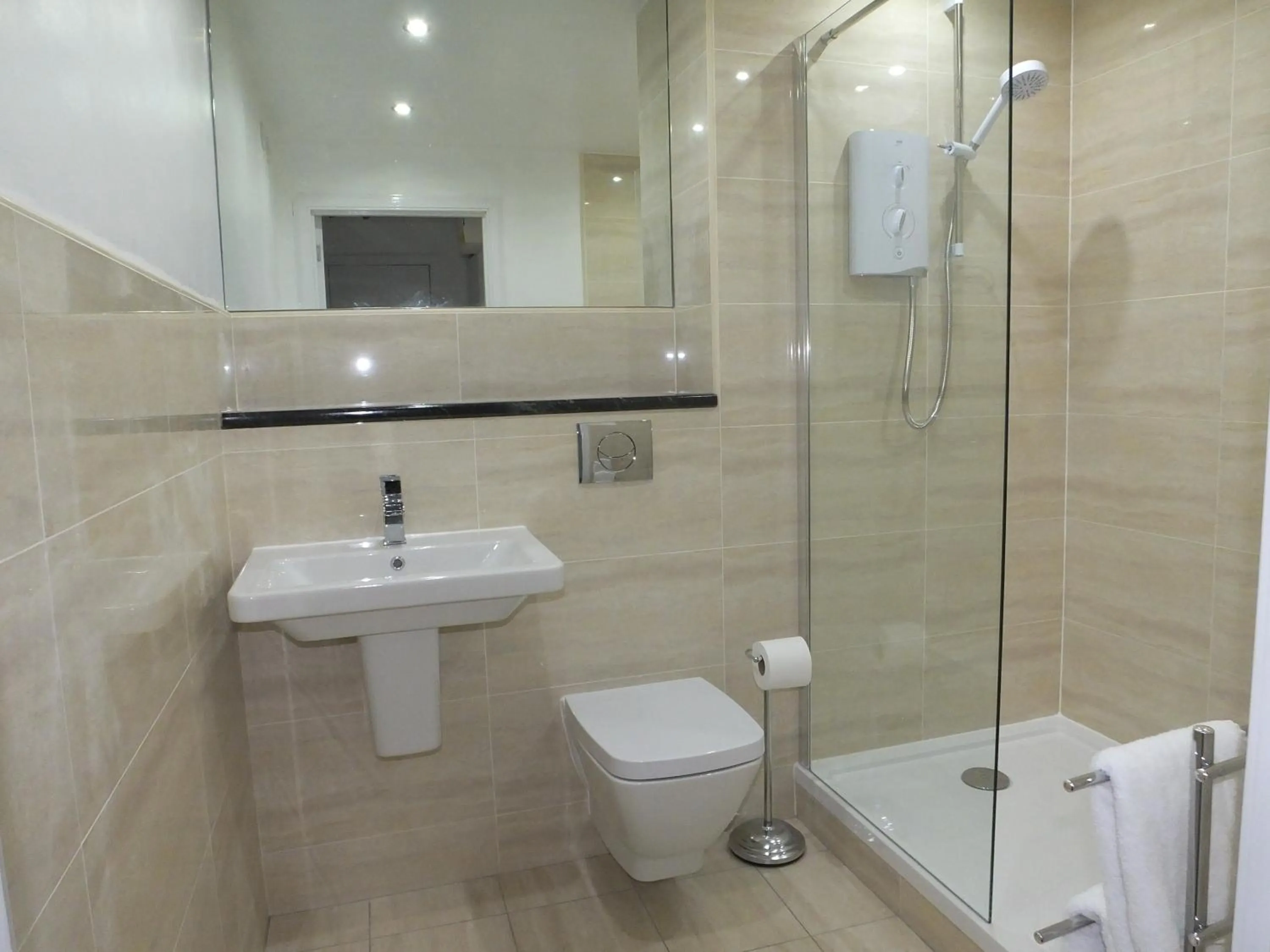 Shower in Lochrin Apartments by Edinburgh City Apartments