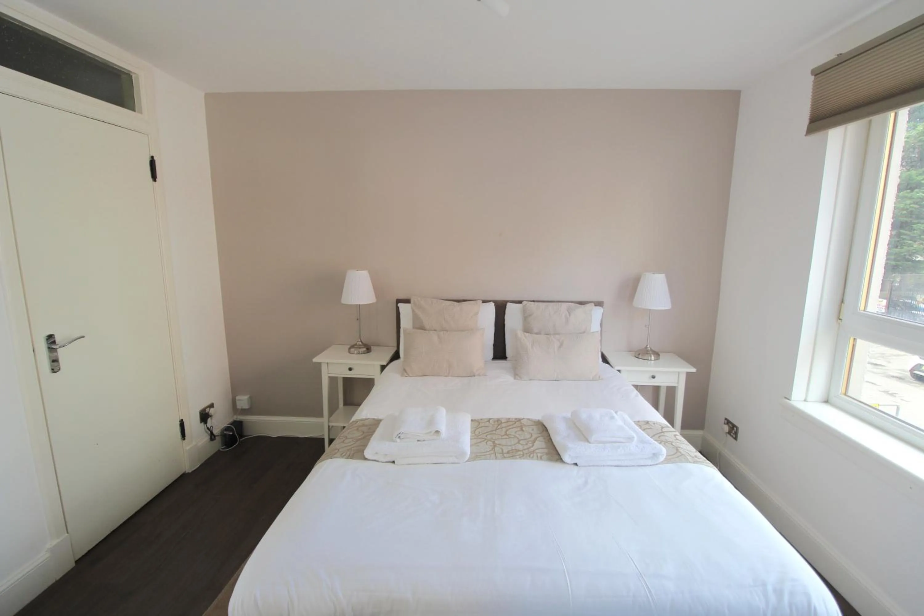 Bed in Lochrin Apartments by Edinburgh City Apartments
