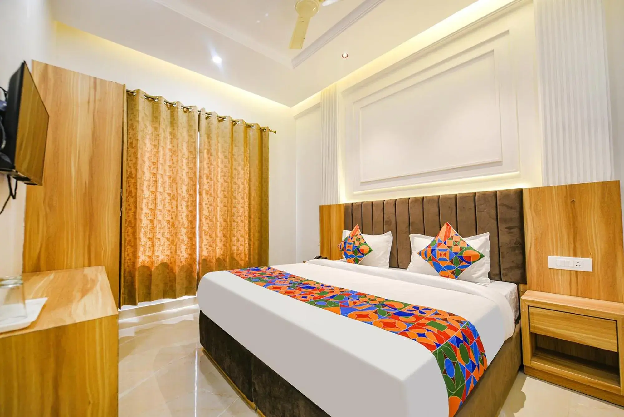 Bed in FabHotel Midway Bed in FabHotel Midway