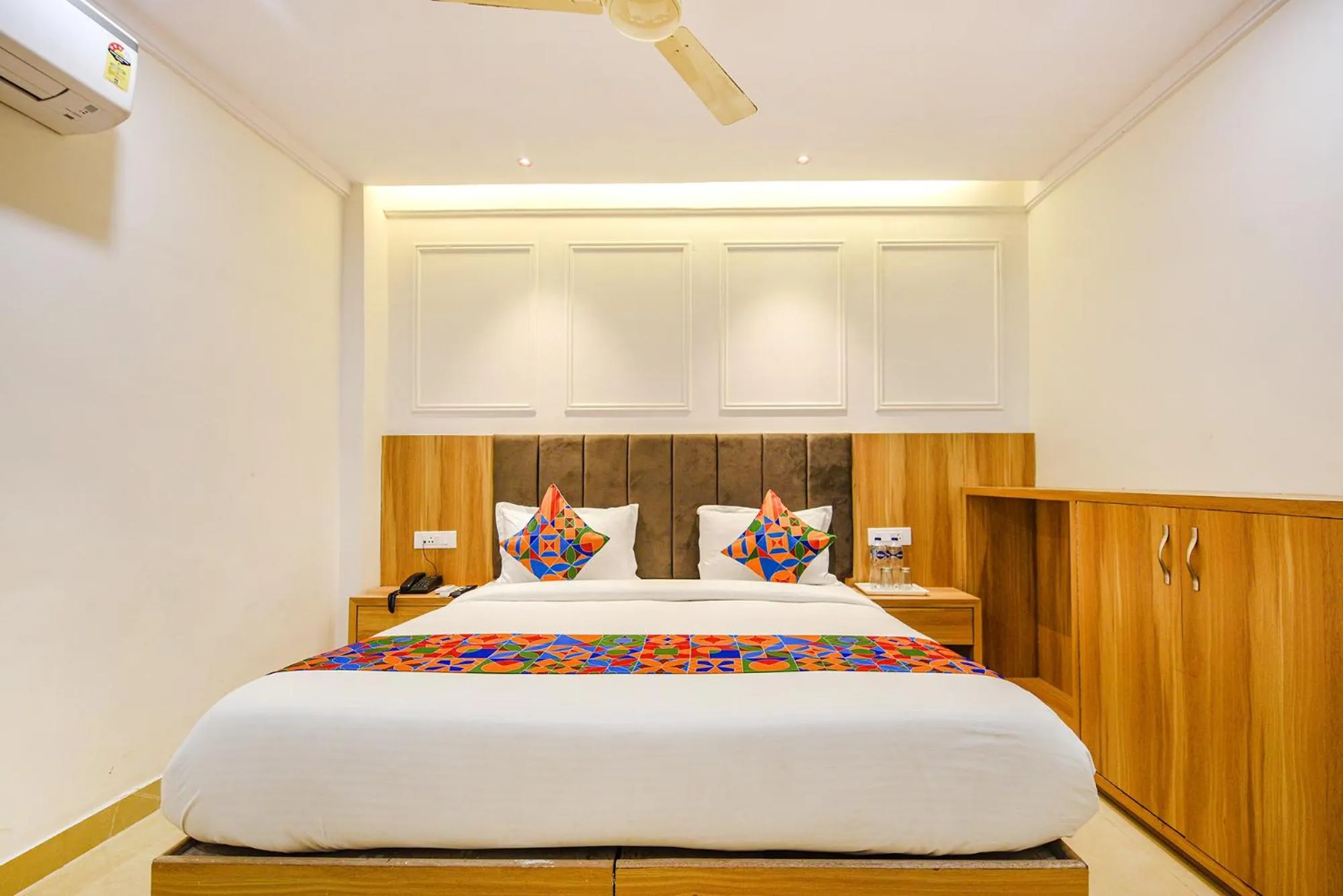 Bed in FabHotel Midway