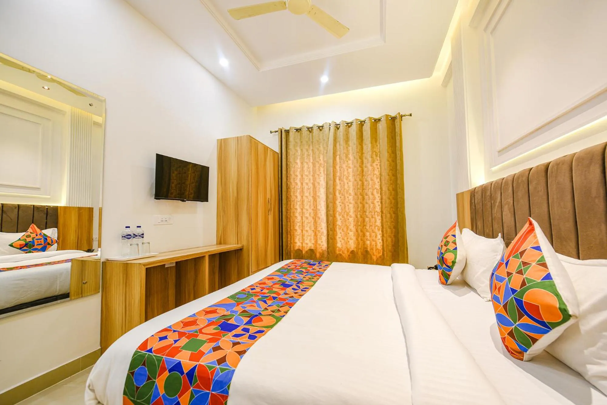 Bed in FabHotel Midway