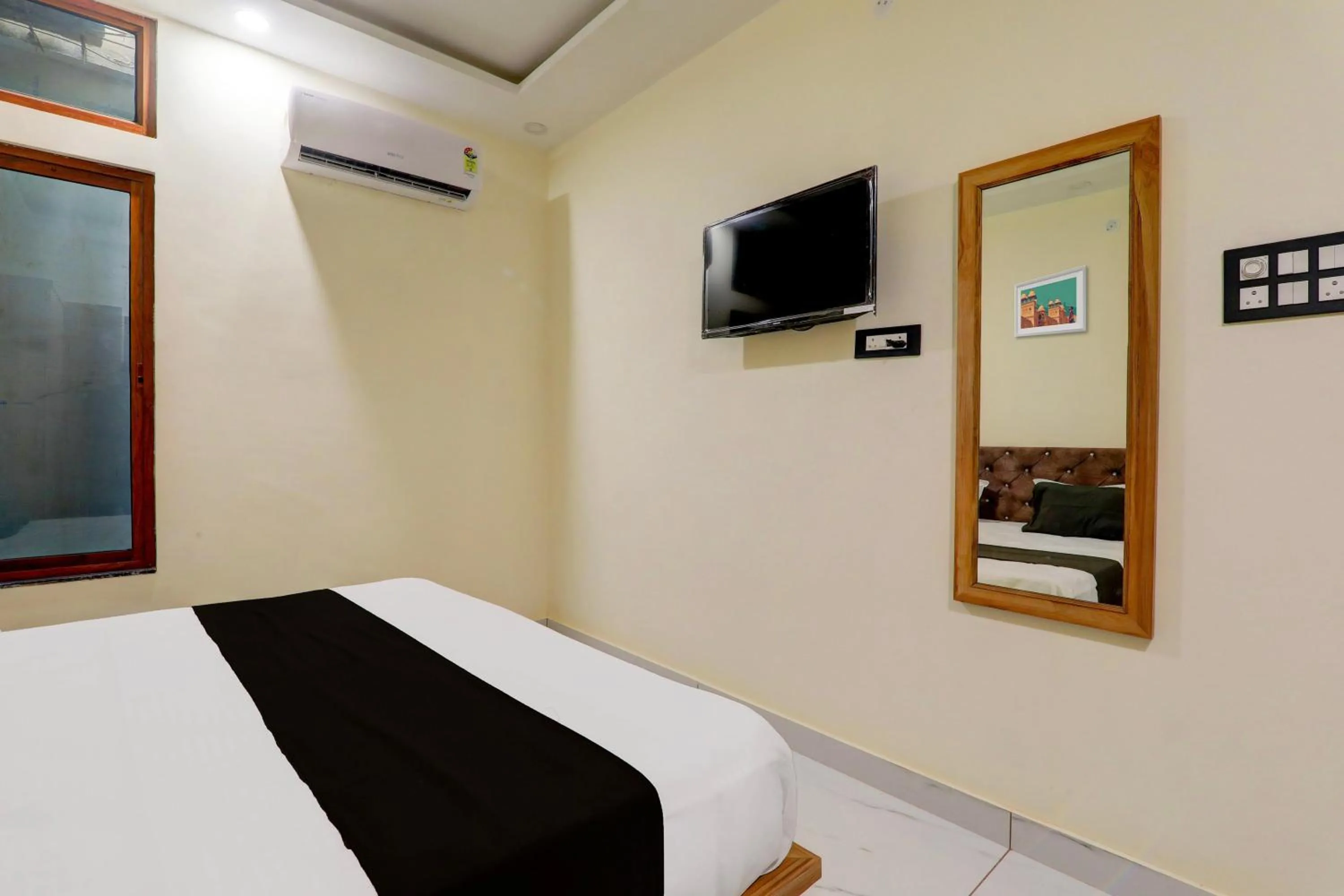 Bedroom, Bed in Super Hotel O Manyam Palace