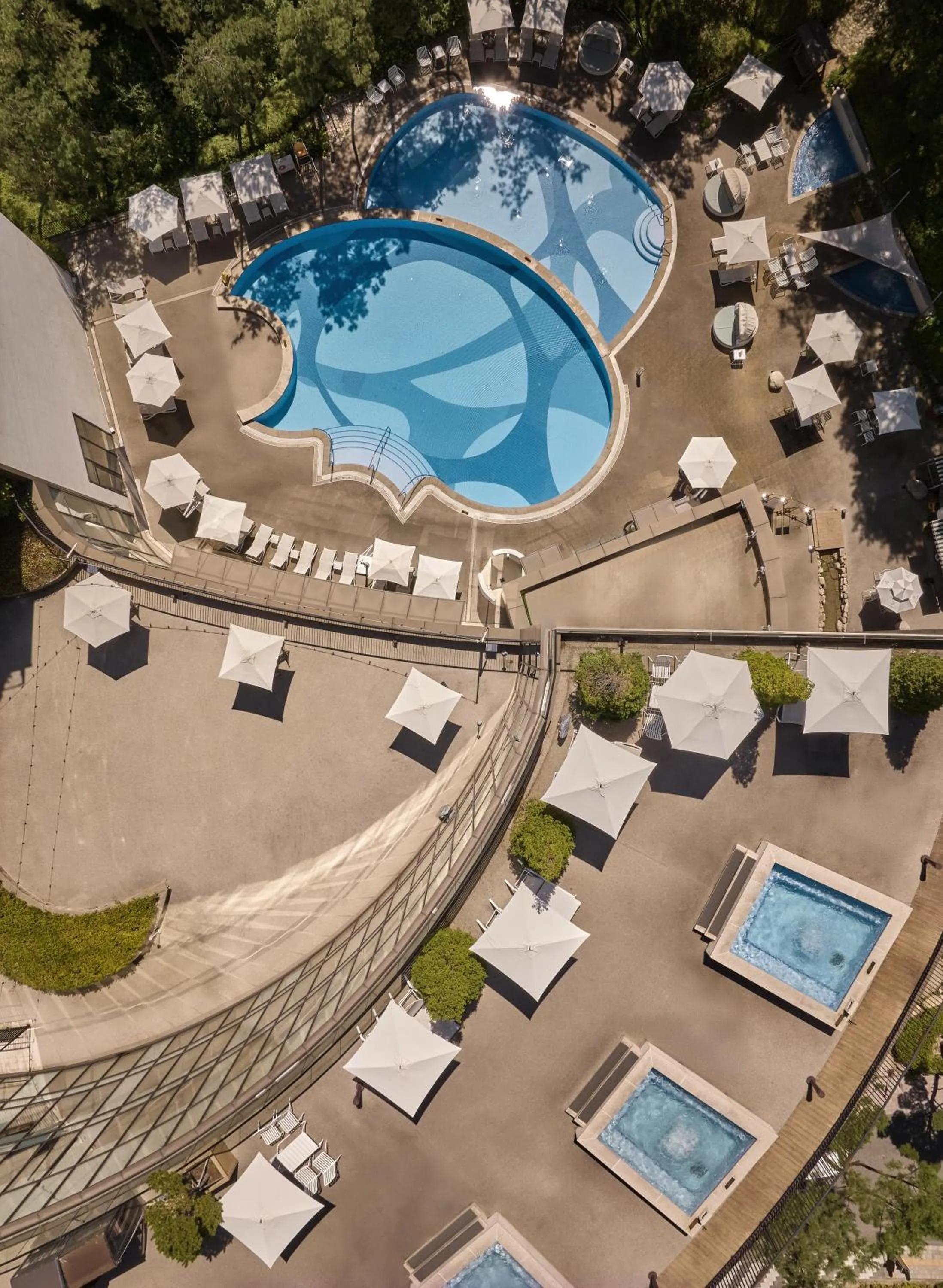 Swimming pool in Anto