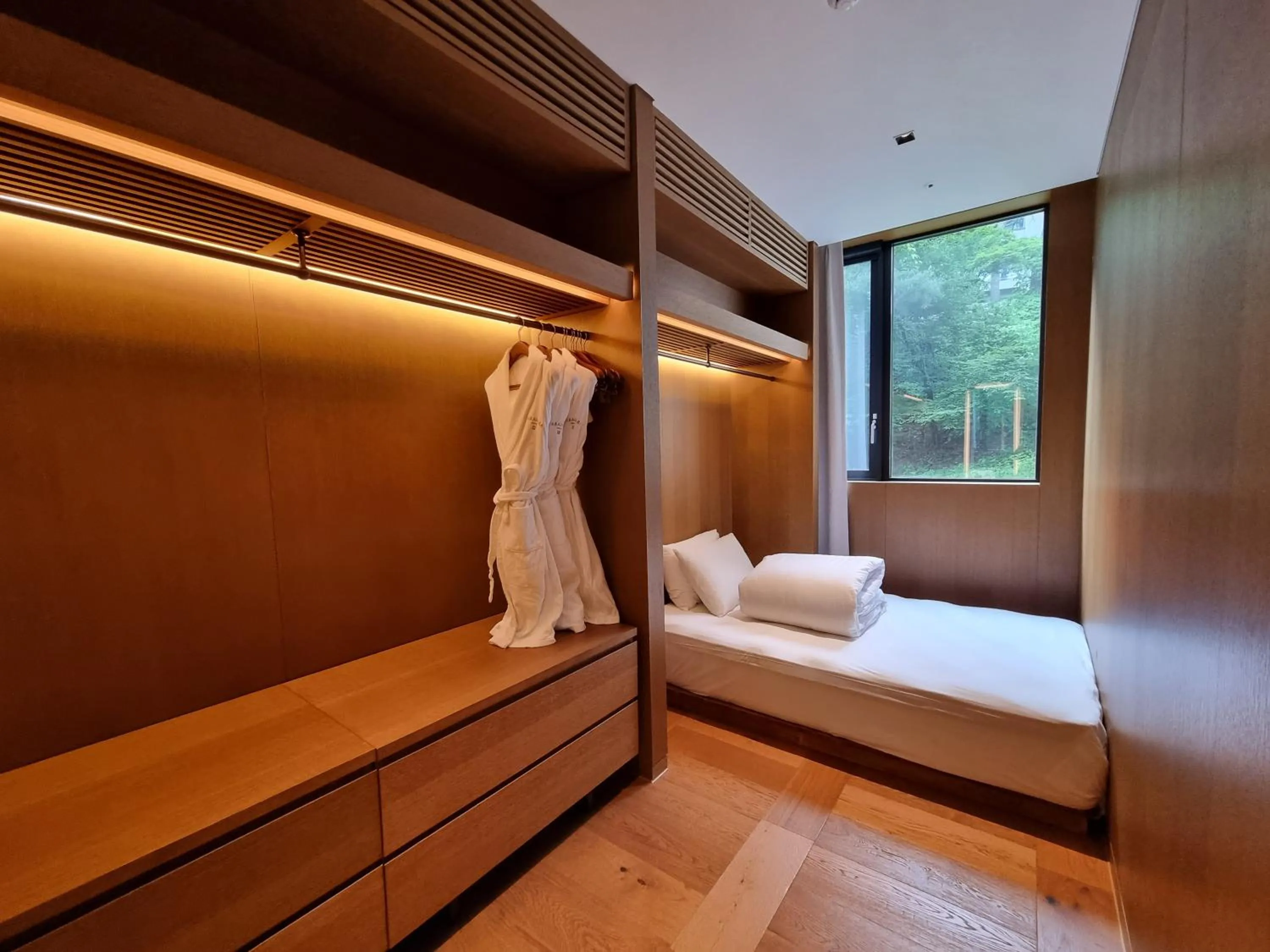 Bed in Paraspara Seoul