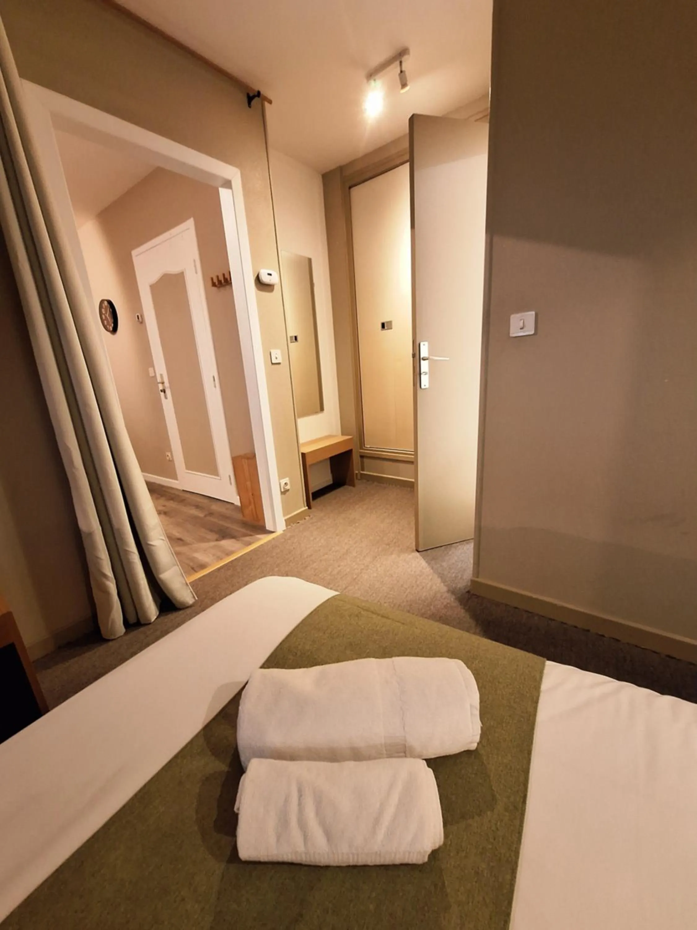 Bedroom, Bed in Résidence L'Atelier