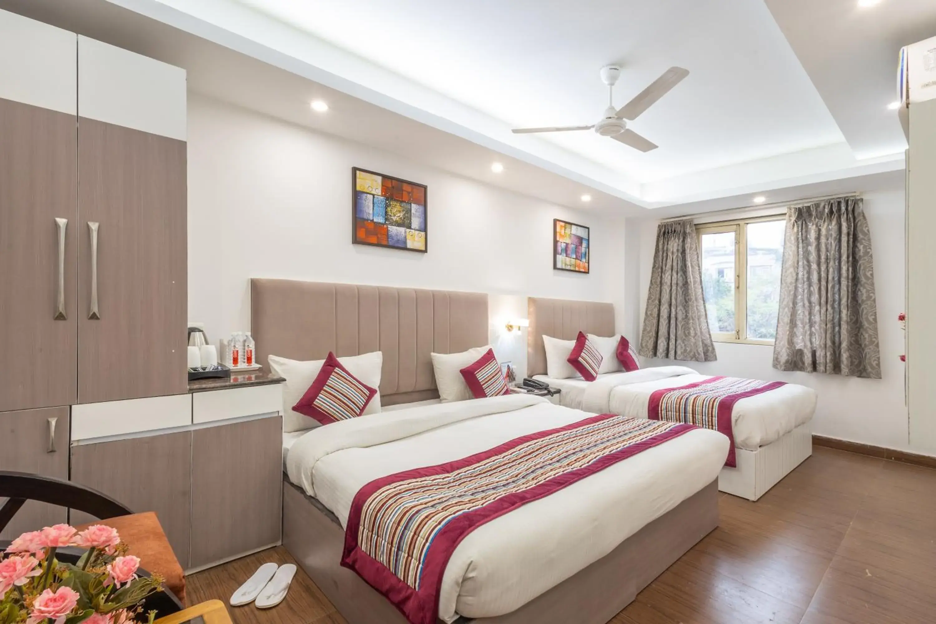 Hotel The Gold Inn - Walking Distance From Gaffar Market Karol Bagh Delhi Hotel The Gold Inn - Walking Distance From Gaffar Market Karol Bagh Delhi
