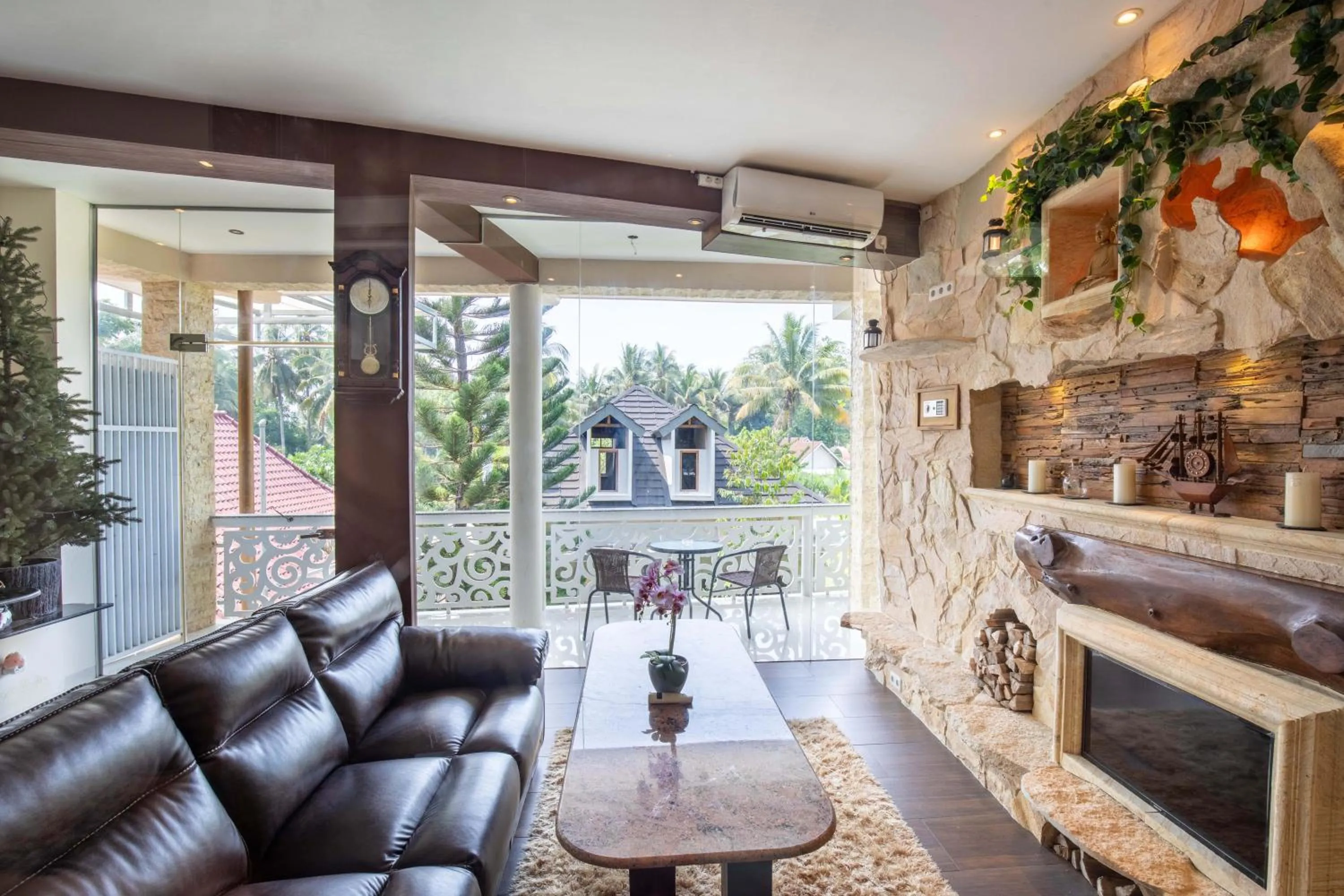 One-Bedroom Family Apartment in Ombe Villa