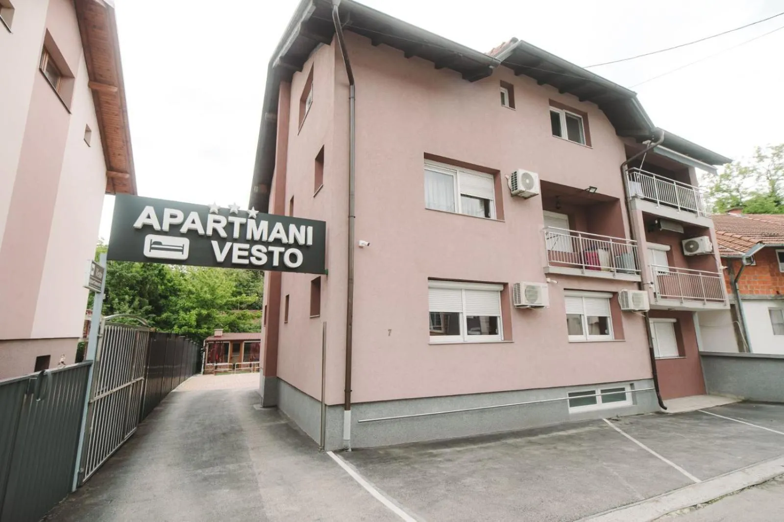 Apartmani Vesto