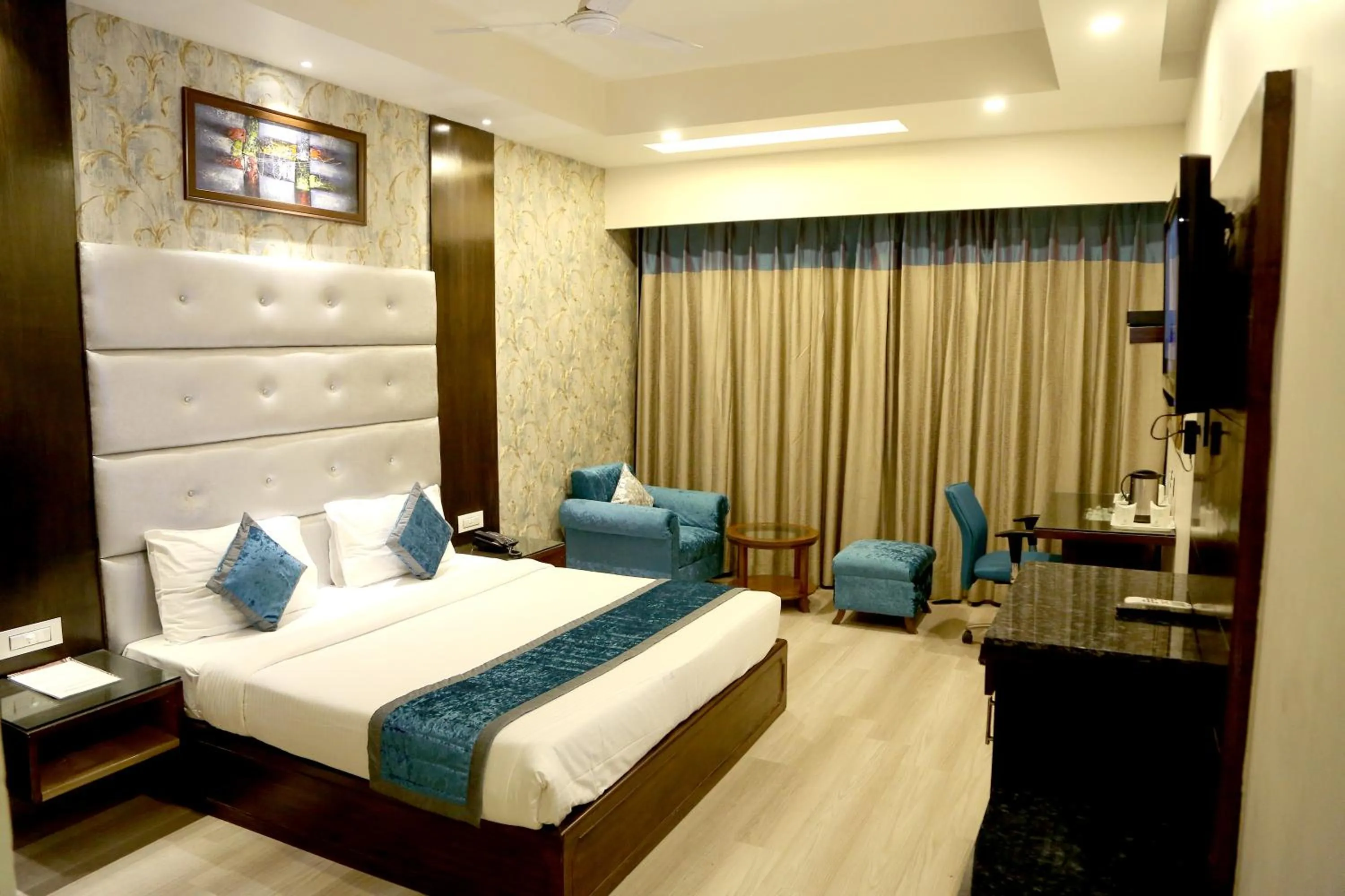 Bedroom, Bed in Hotel Shagun Chandigarh Zirakpur