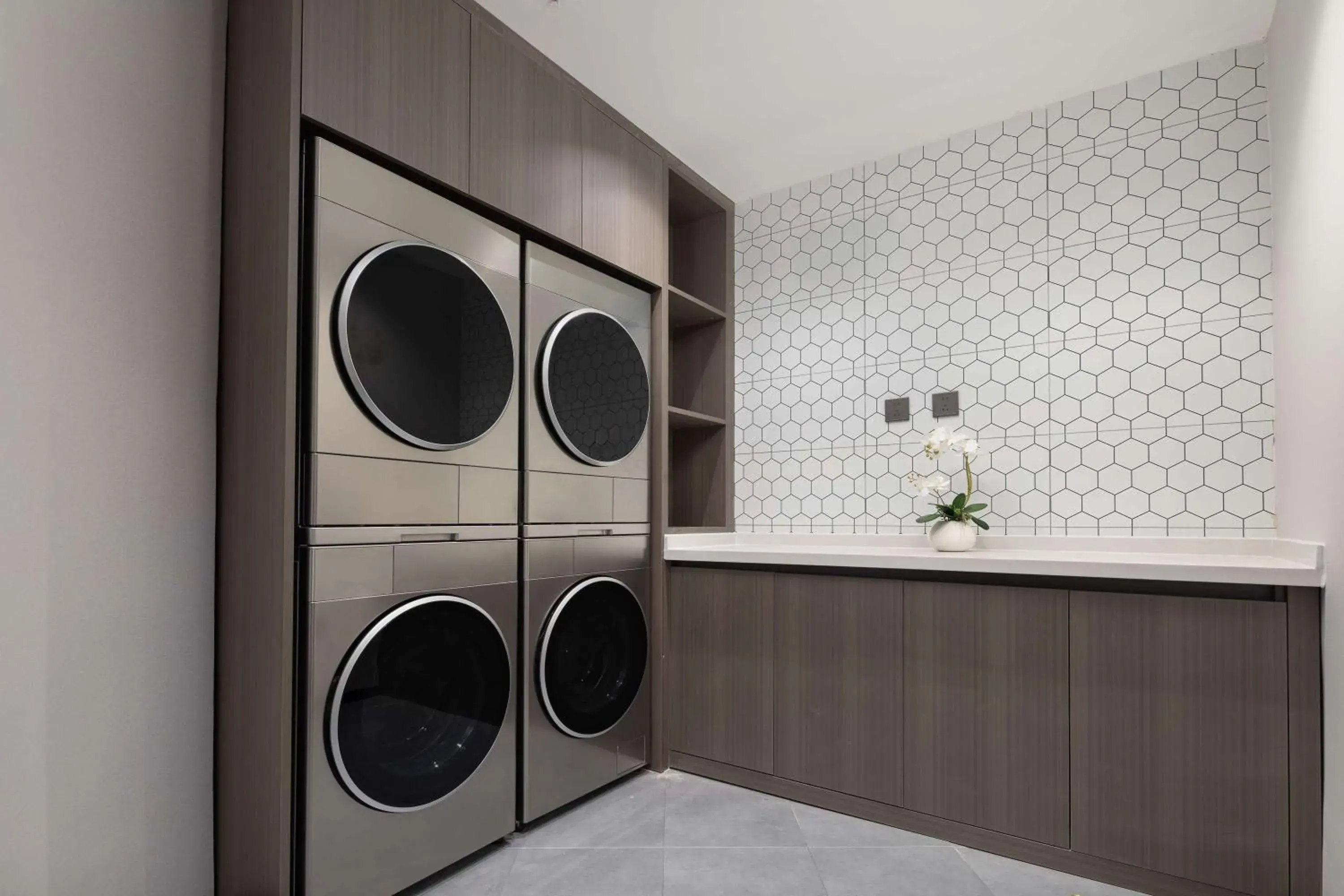 Property building in Microtel by Wyndham Qingdao Huangdao Property building in Microtel by Wyndham Qingdao Huangdao