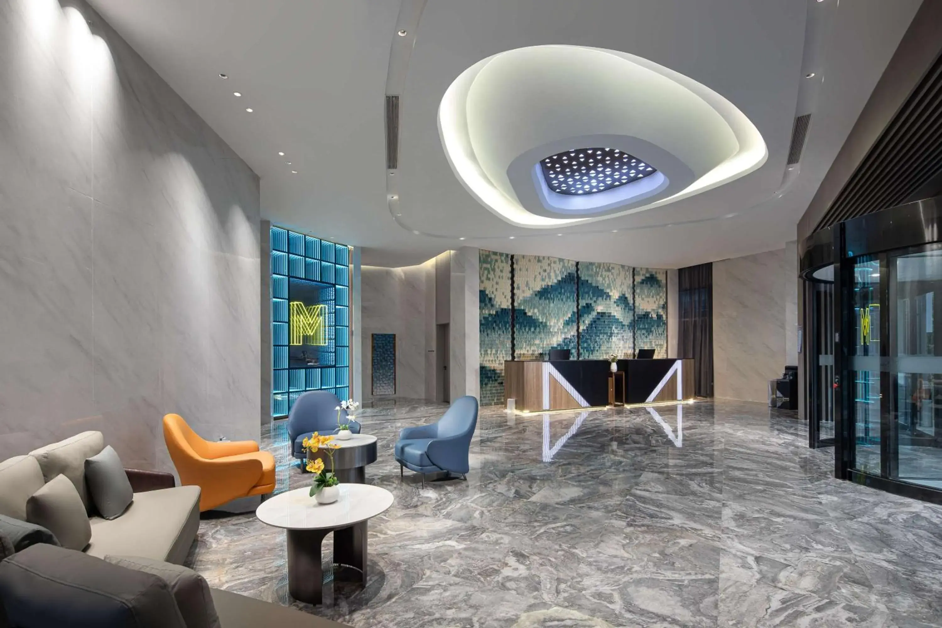 Lobby or reception in Microtel by Wyndham Qingdao Huangdao Lobby or reception in Microtel by Wyndham Qingdao Huangdao