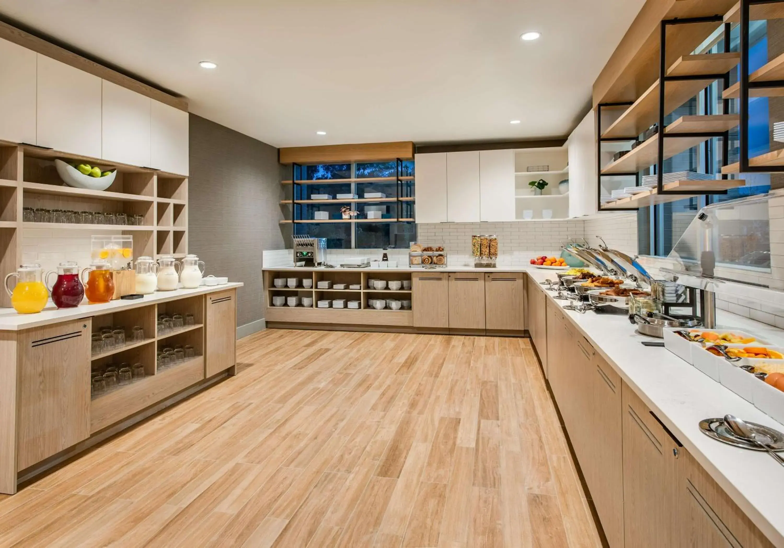 Restaurant/places to eat in Hyatt House Bwi Airport/Baltimore Restaurant/places to eat in Hyatt House Bwi Airport/Baltimore