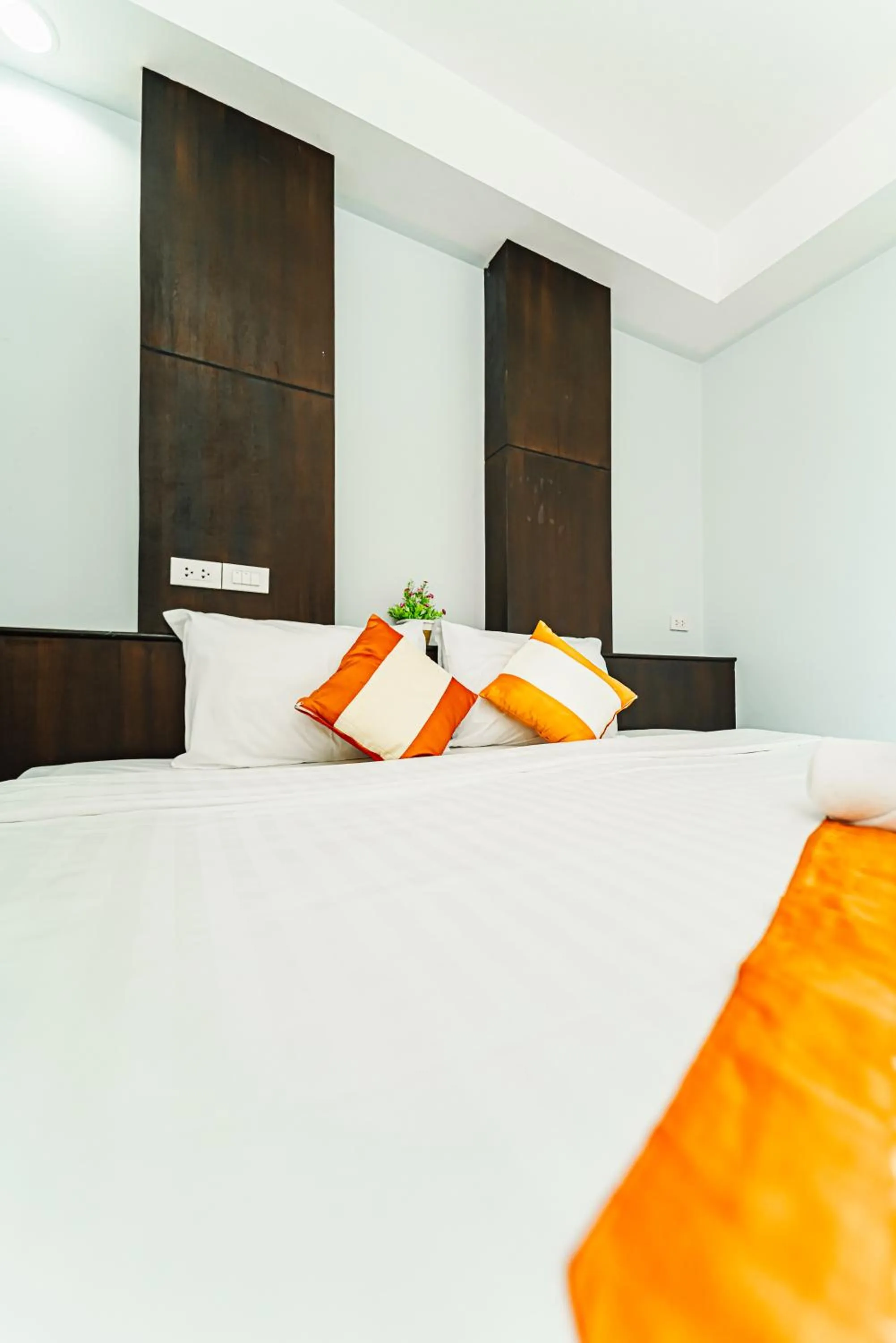 wardrobe, Bed in Saiyuan Residence Phuket