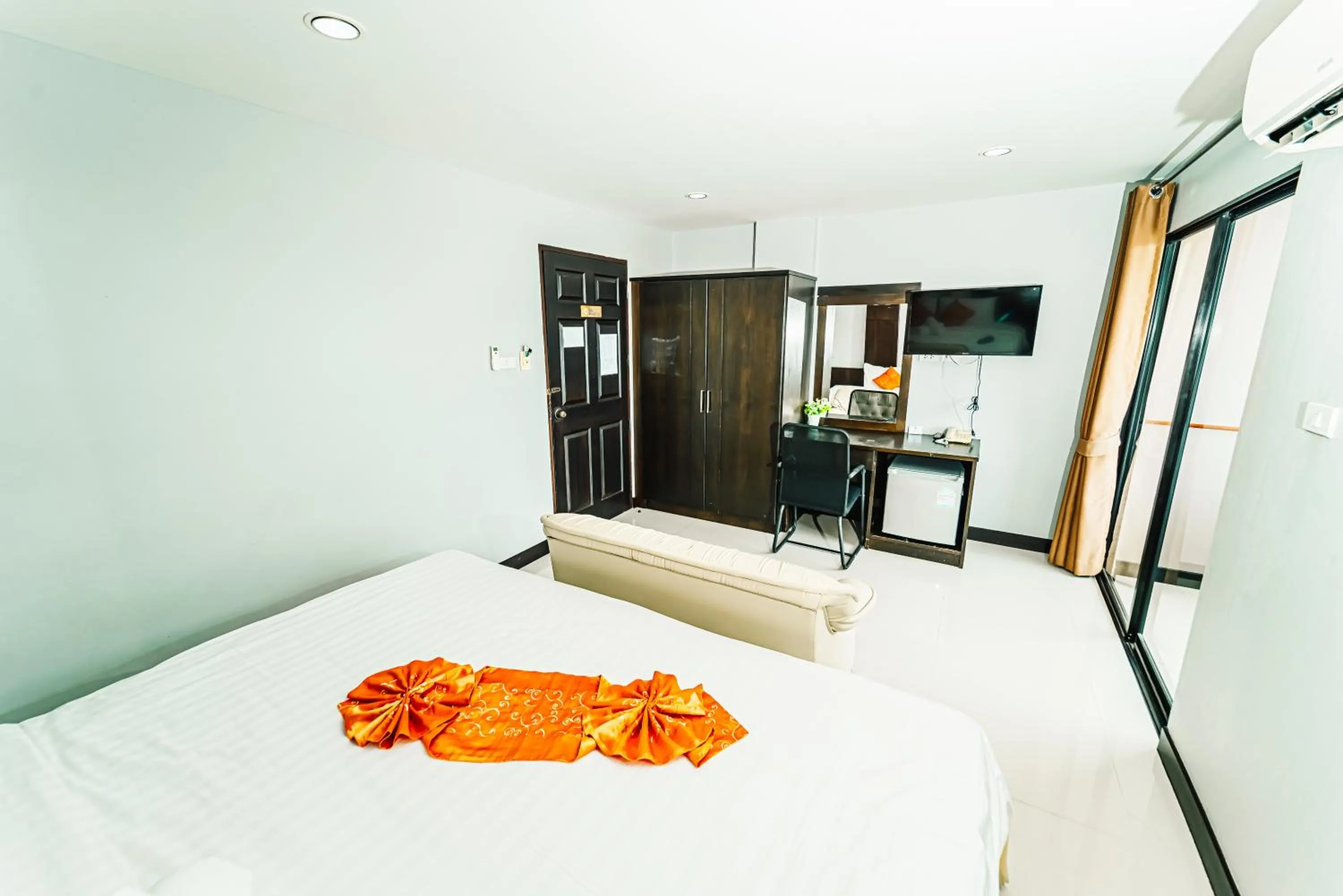 Bed in Saiyuan Residence Phuket
