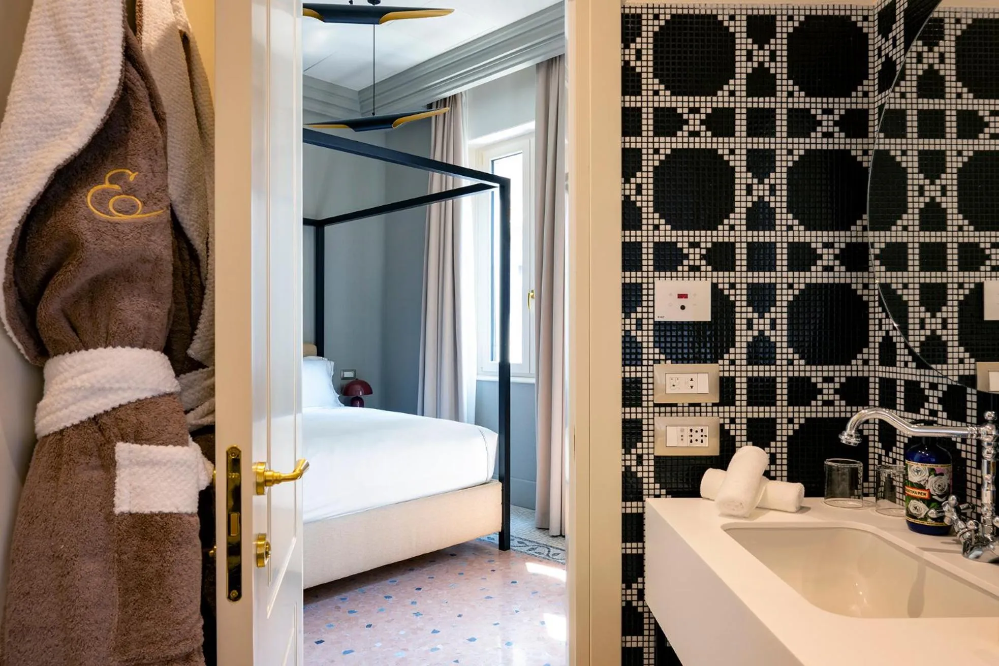 Bed in Elizabeth Unique Apartments - a Member of Design Hotels