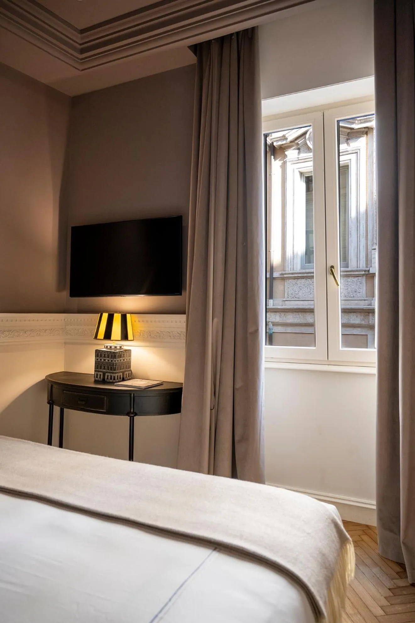 Bed in Elizabeth Unique Apartments - a Member of Design Hotels