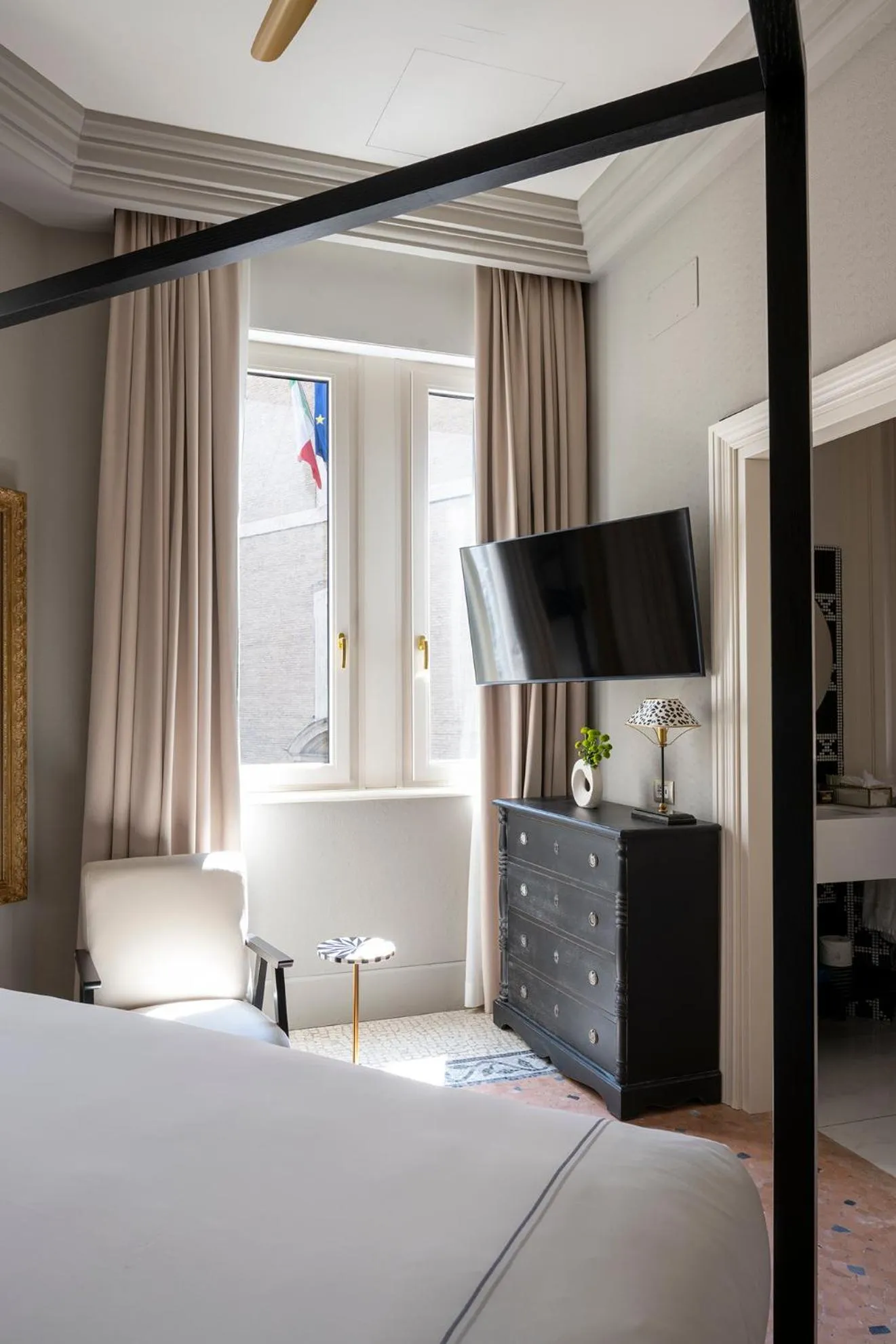 Bed in Elizabeth Unique Apartments - a Member of Design Hotels