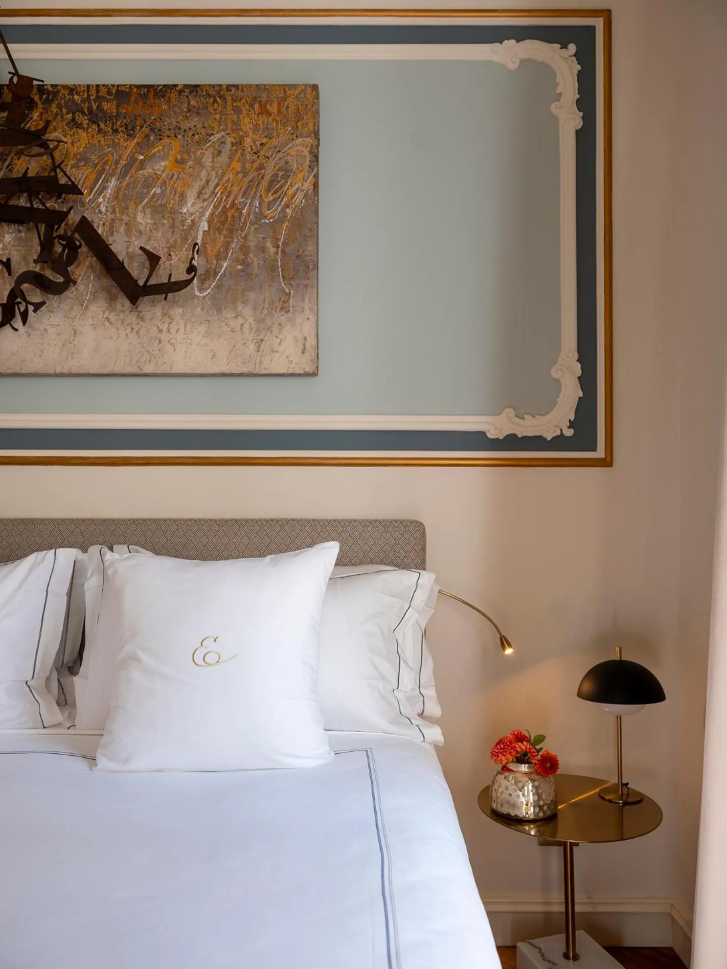 Bed in Elizabeth Unique Apartments - a Member of Design Hotels