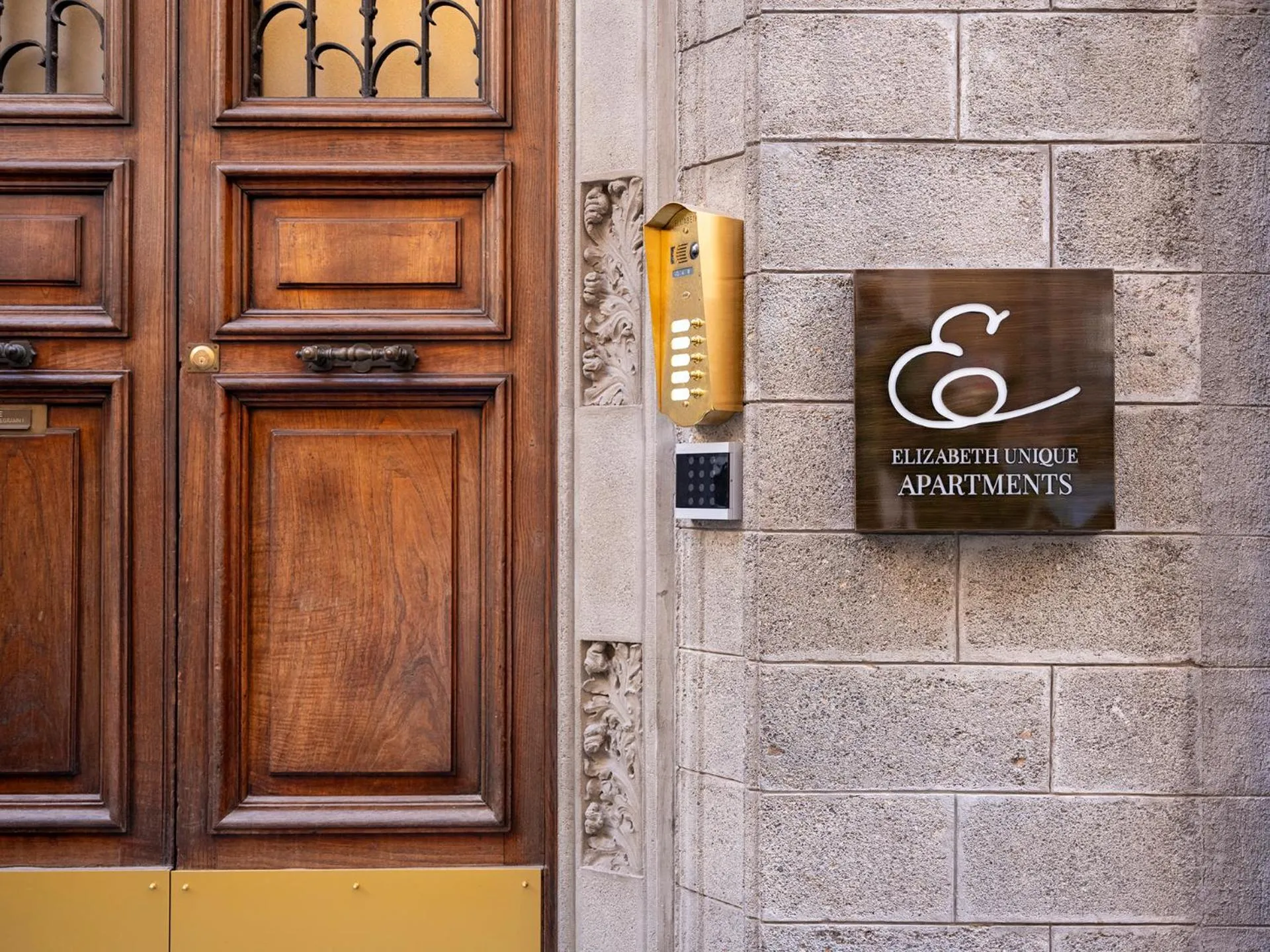 Elizabeth Unique Apartments - a Member of Design Hotels