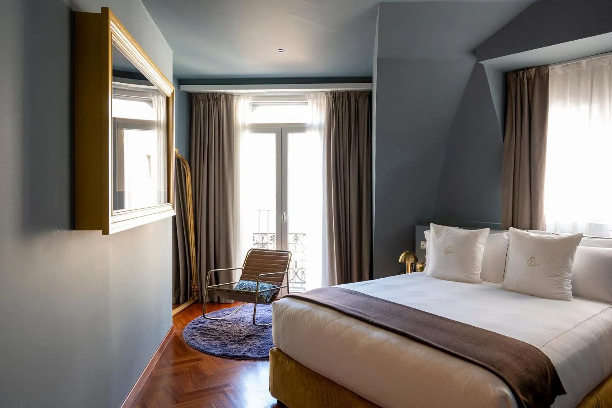 Bed in Elizabeth Unique Apartments - a Member of Design Hotels