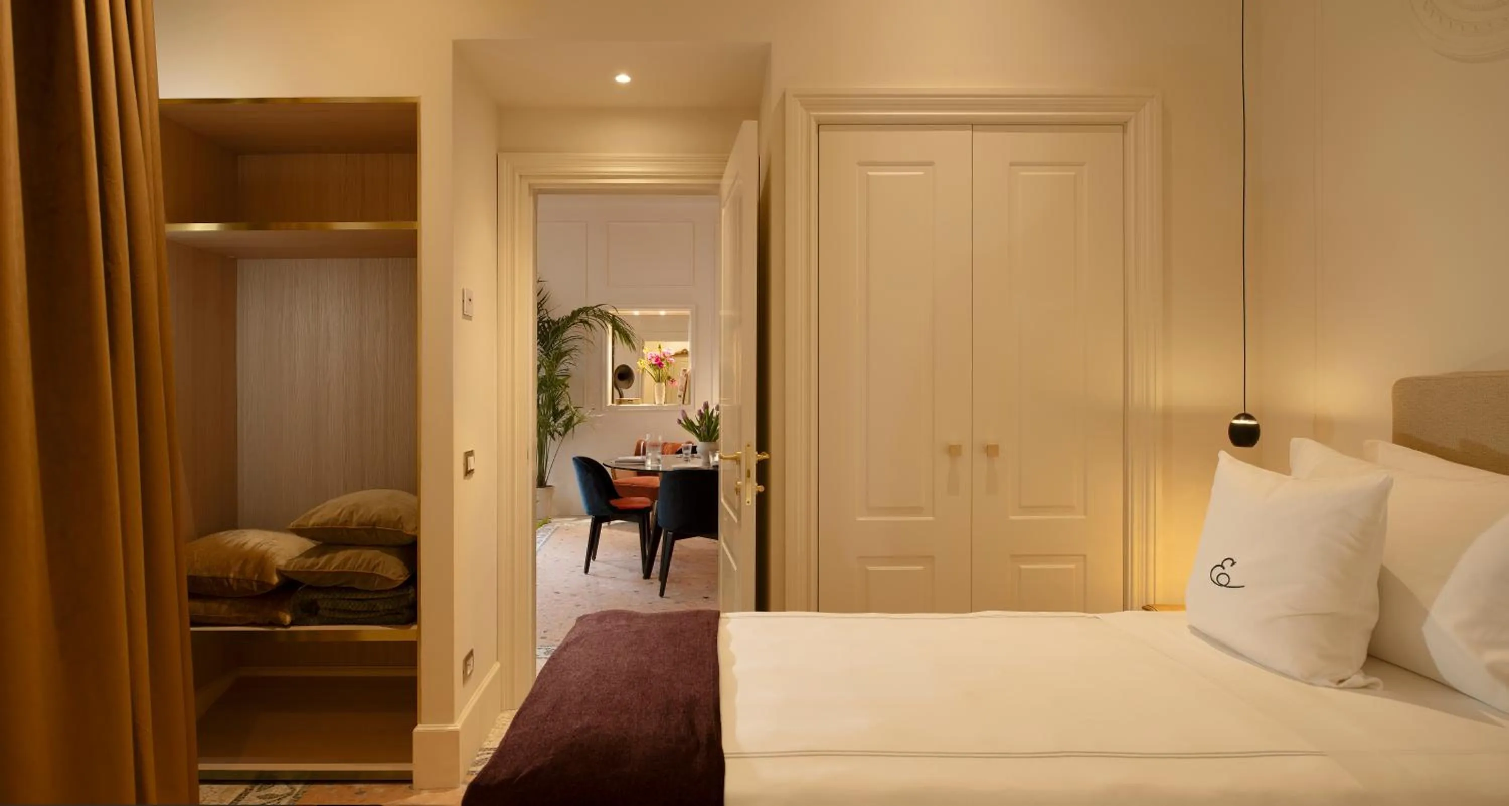 Bed in Elizabeth Unique Apartments - a Member of Design Hotels