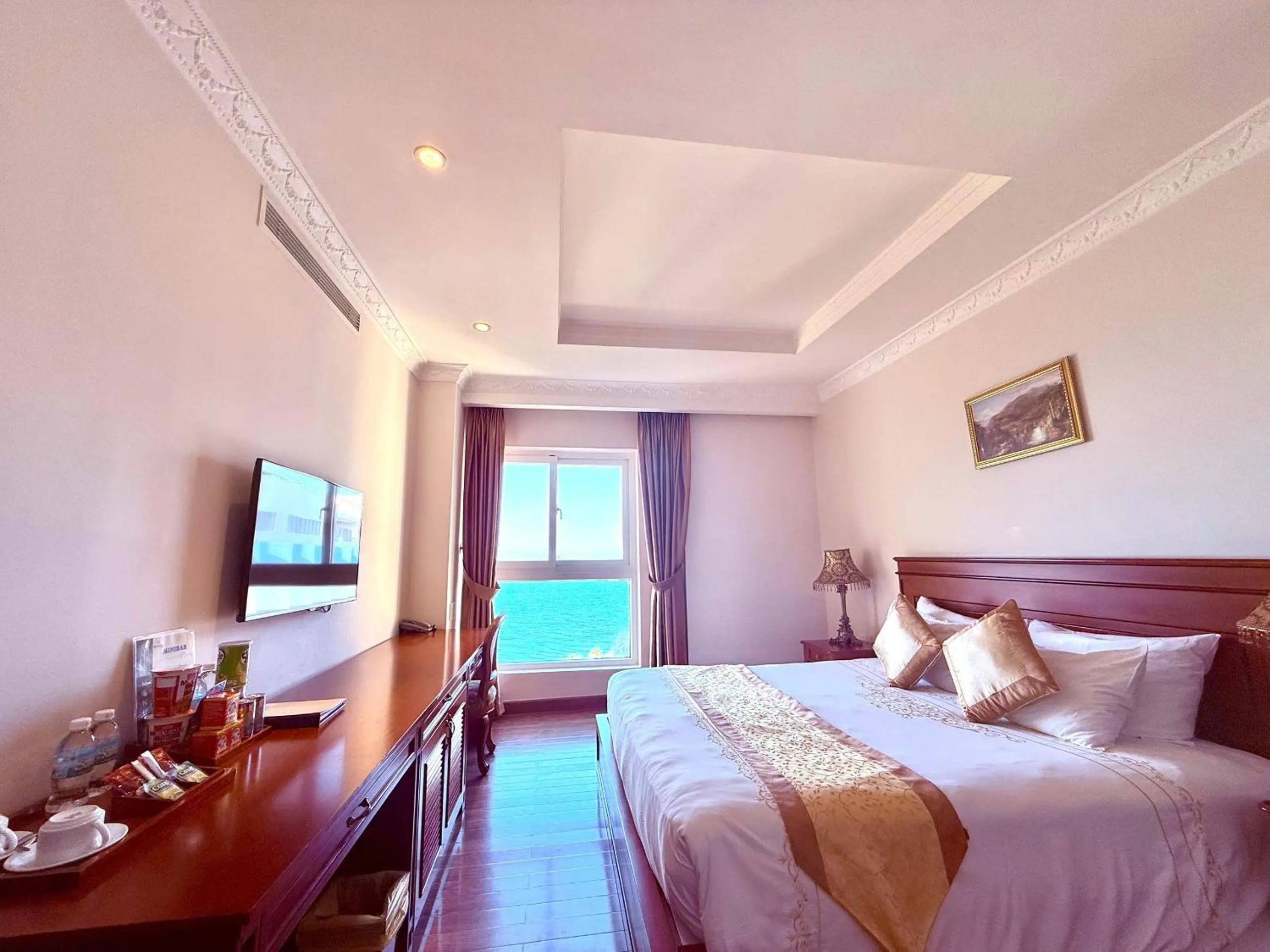 Bed in Nha Trang Palace Hotel