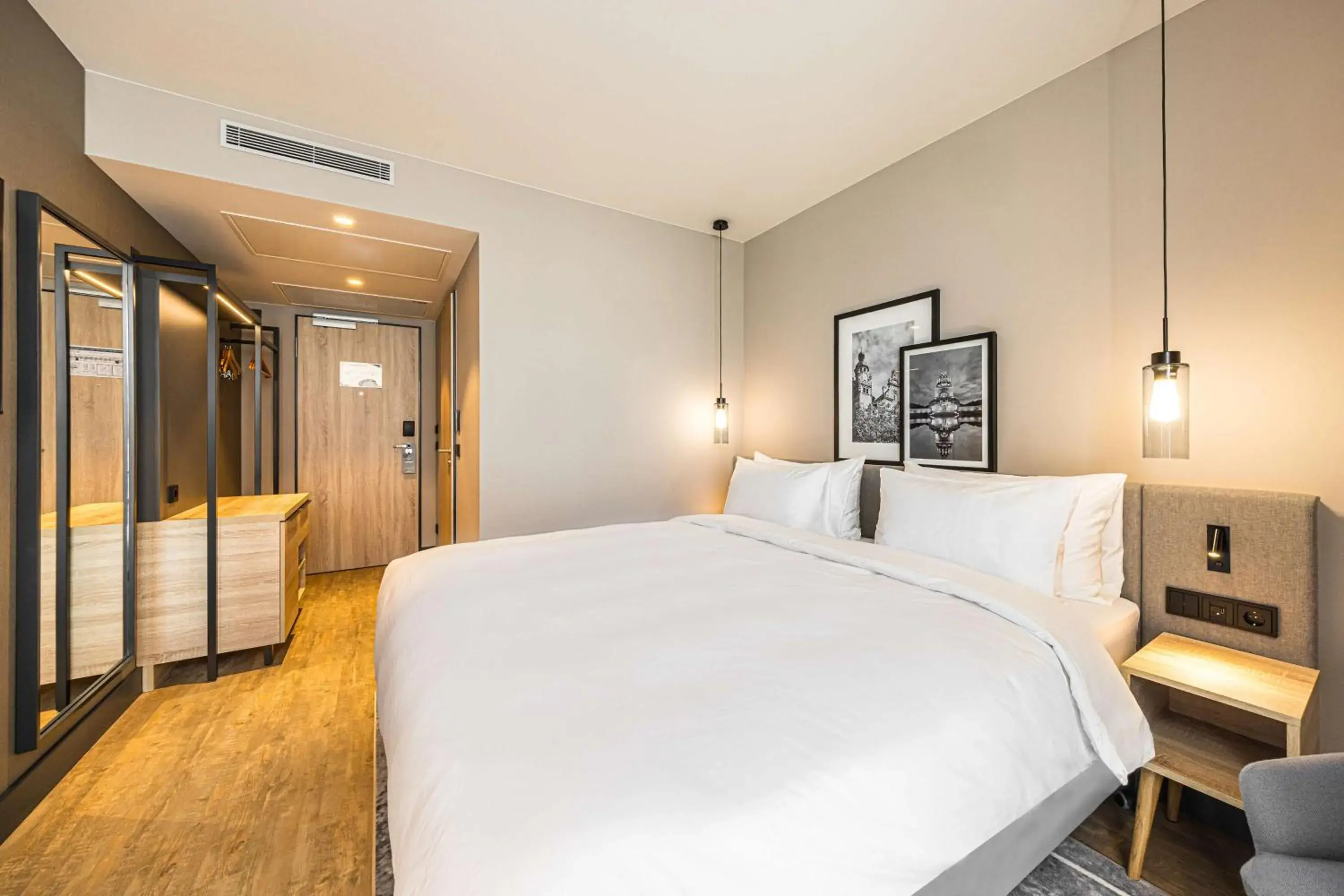 Bedroom, Bed in Radisson Hotel Leipzig Bedroom, Bed in Radisson Hotel Leipzig