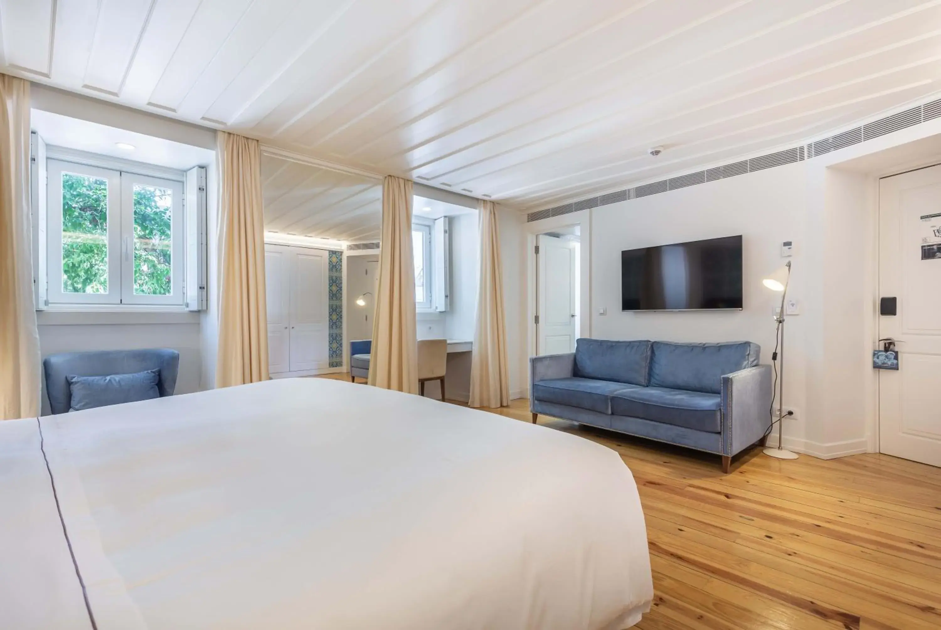 Bedroom, Bed in Santiago de Alfama - Boutique Hotel Bedroom, Bed in Santiago de Alfama - Boutique Hotel