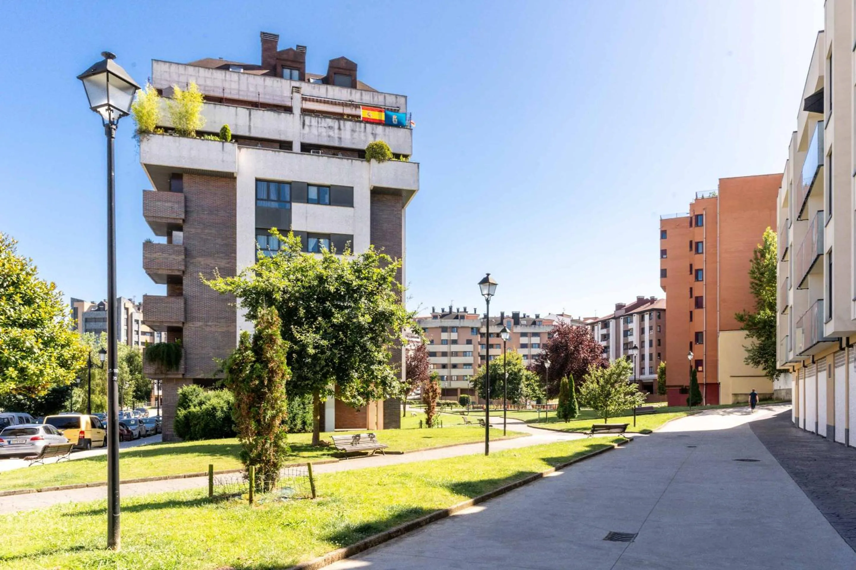Neighbourhood in Limehome Oviedo Calle Postigo Bajo