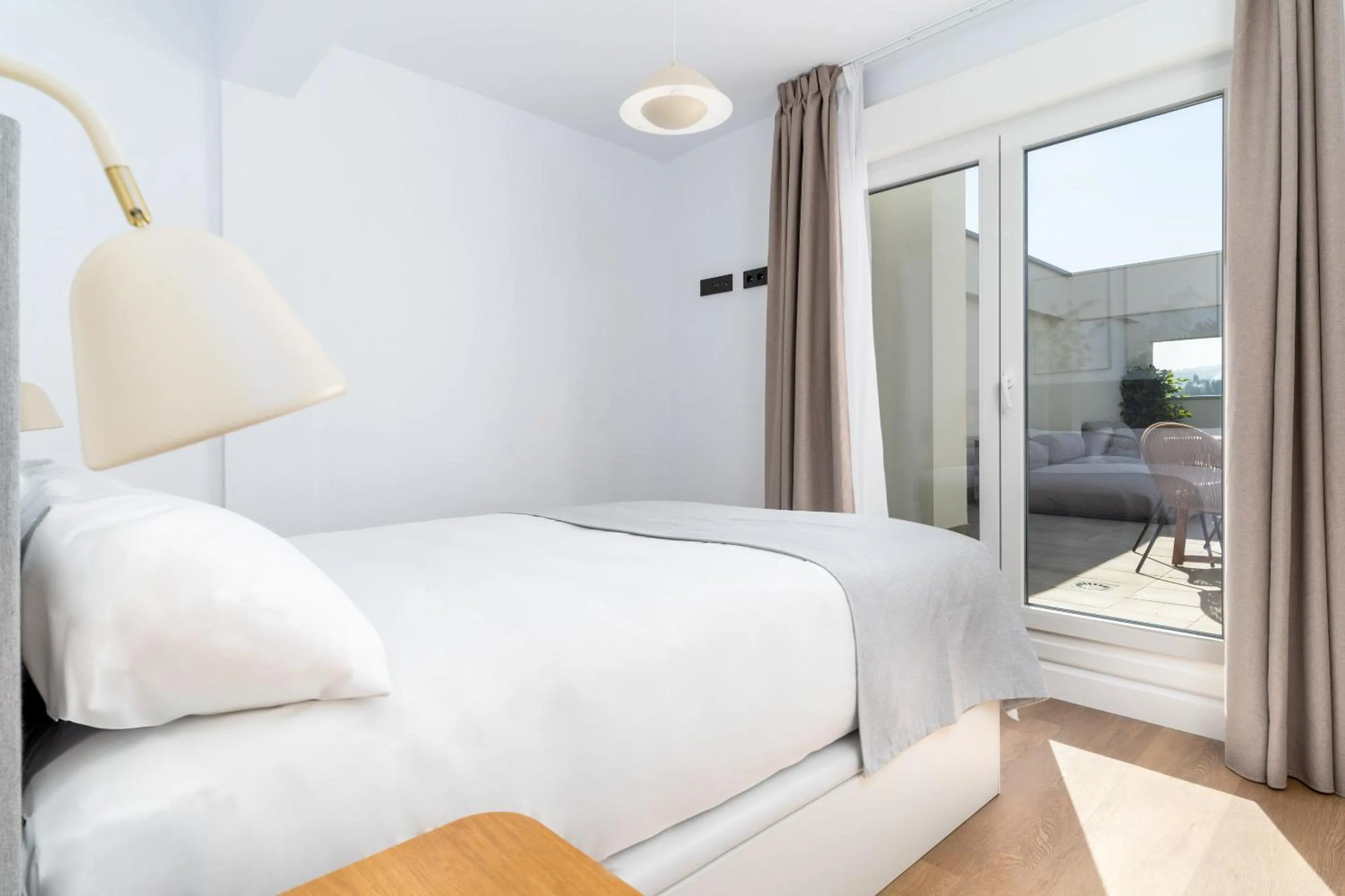 Bed in Limehome Oviedo Calle Postigo Bajo