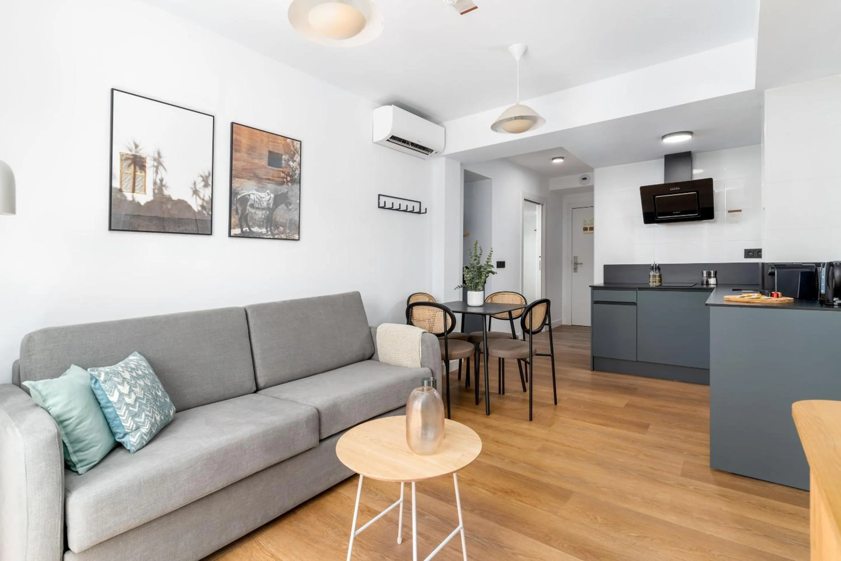 Kitchen or kitchenette in Limehome Oviedo Calle Postigo Bajo