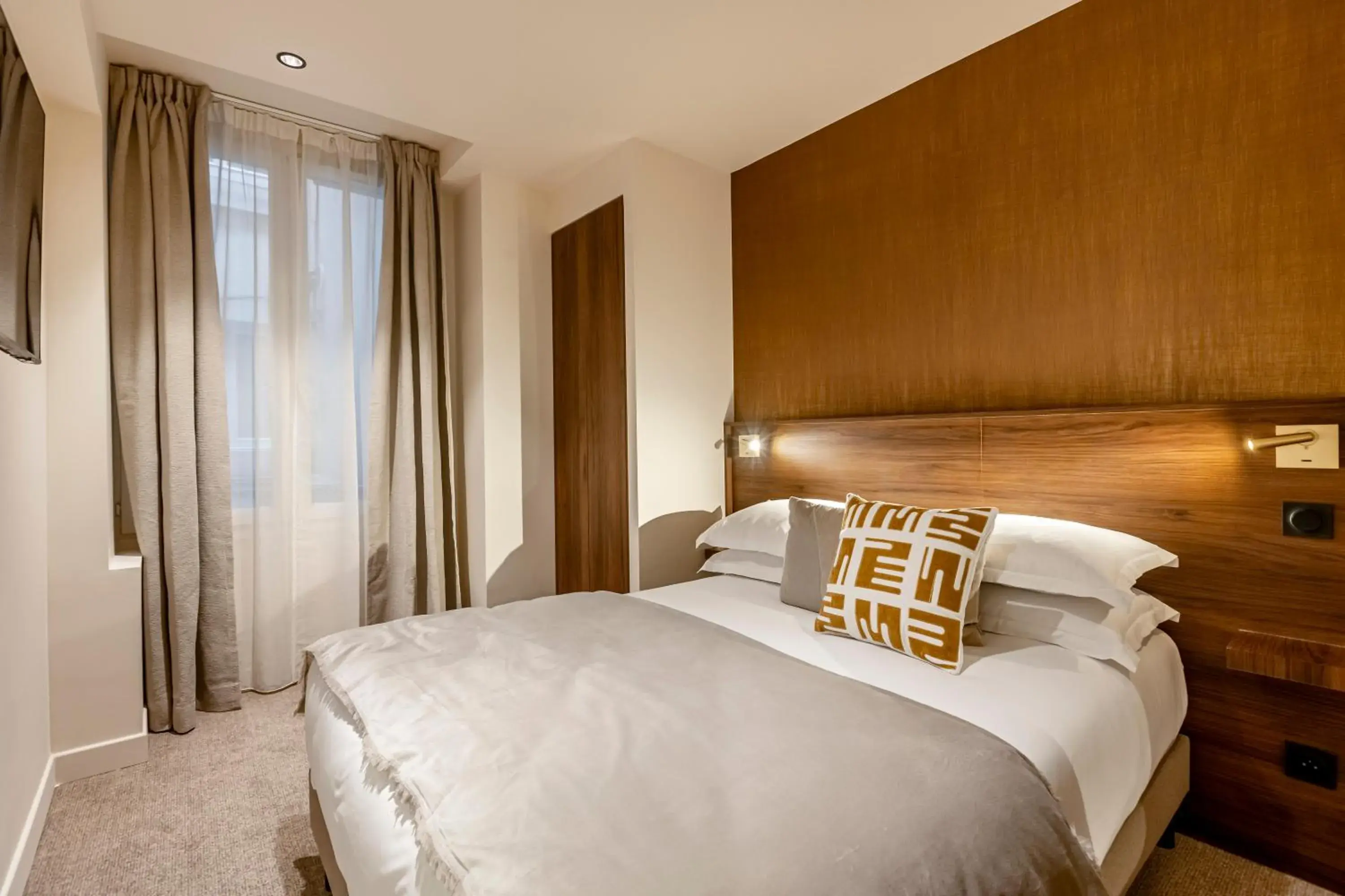 Double Room in Le Madame By Sweett Double Room in Le Madame By Sweett