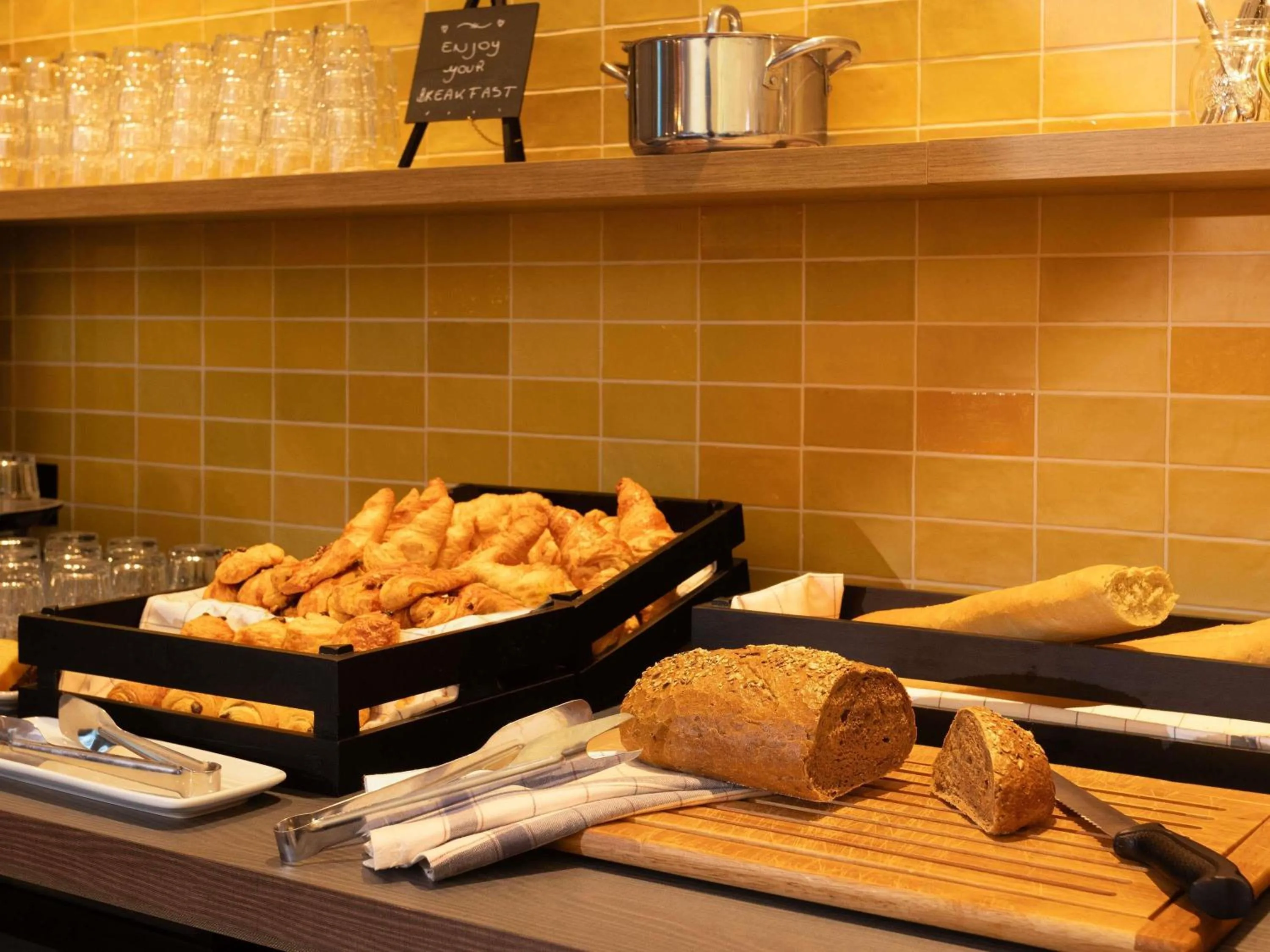 Breakfast in Aparthotel Adagio Access Brussels Airport